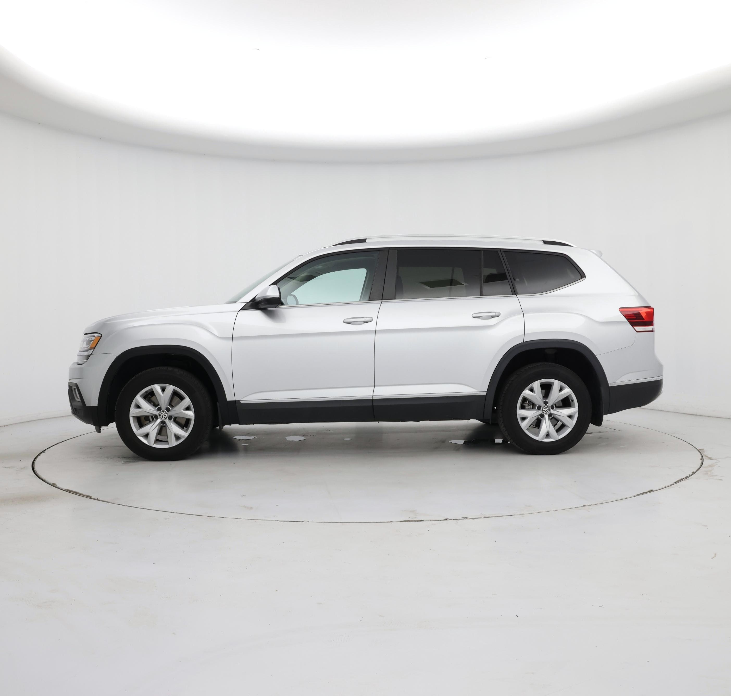 Thumbnail: 2018 Volkswagen Atlas - 3