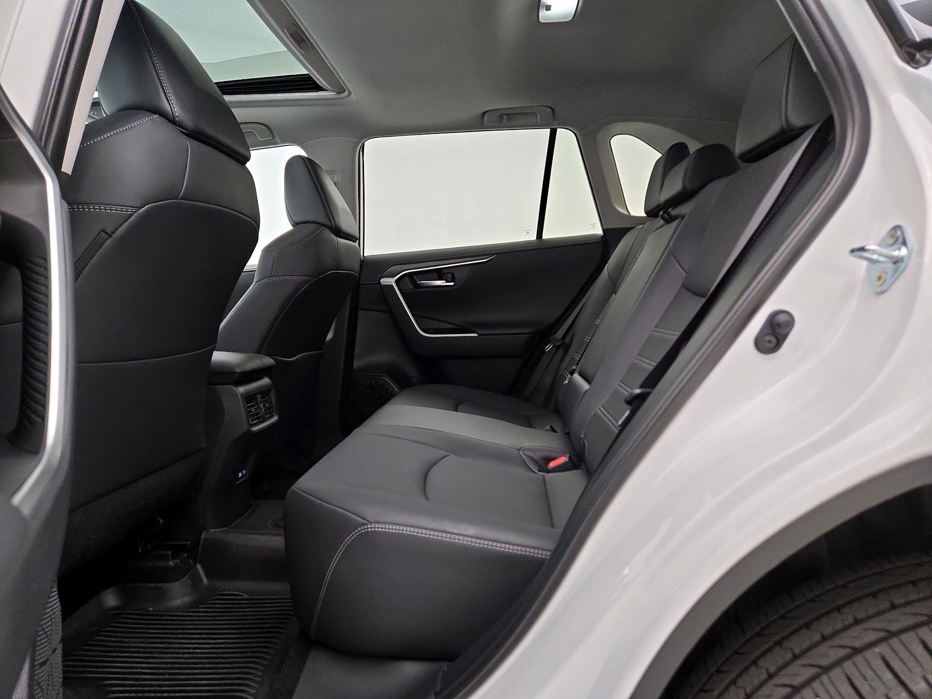Thumbnail: 2025 Toyota RAV4 - 20