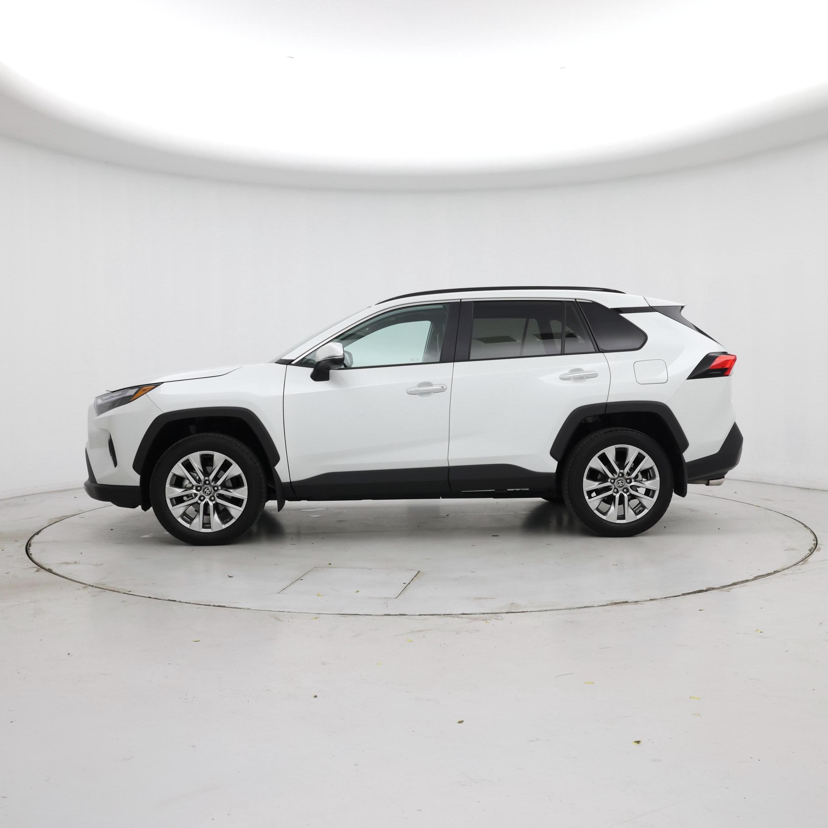 Thumbnail: 2025 Toyota RAV4 - 3