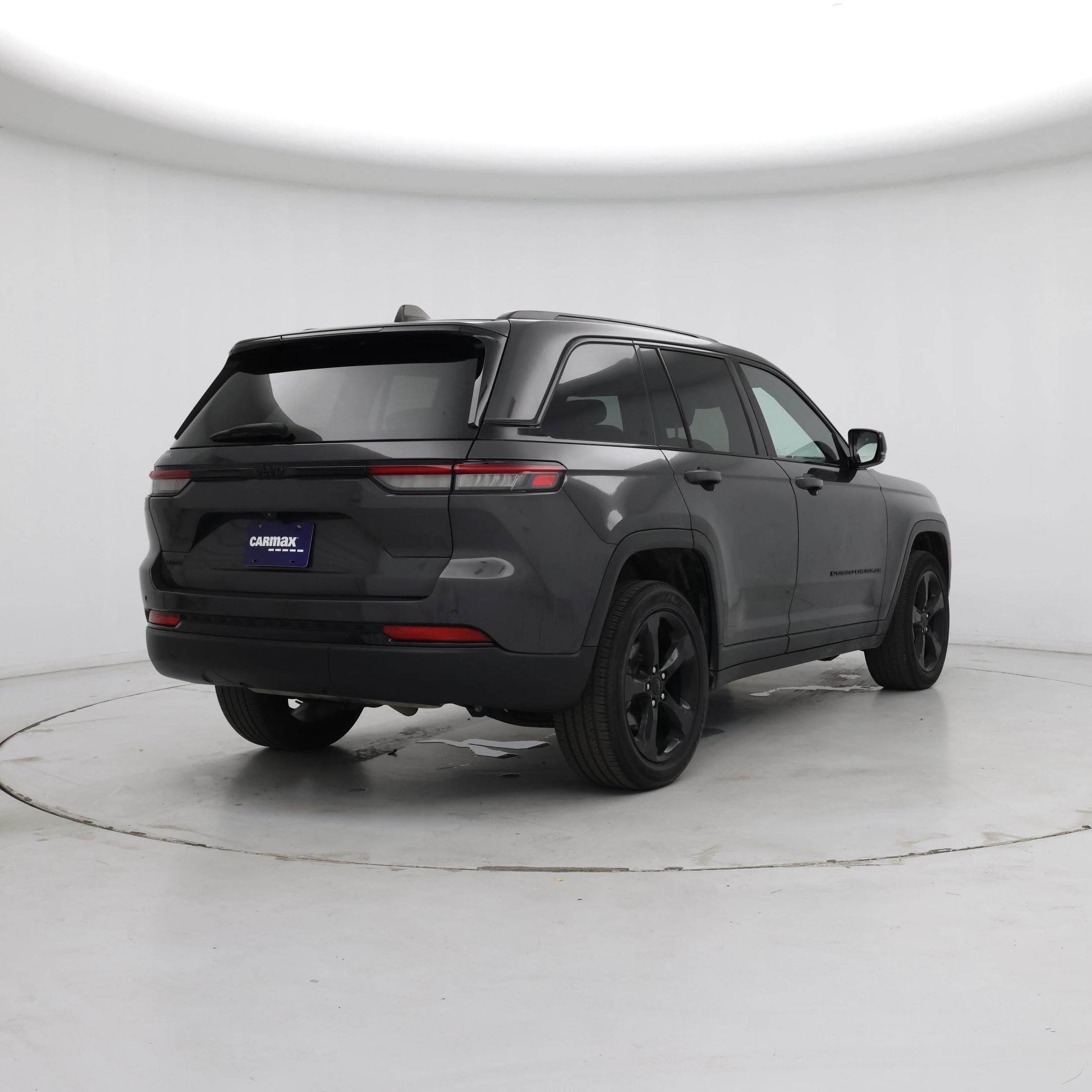 Thumbnail: 2023 Jeep Grand Cherokee - 8
