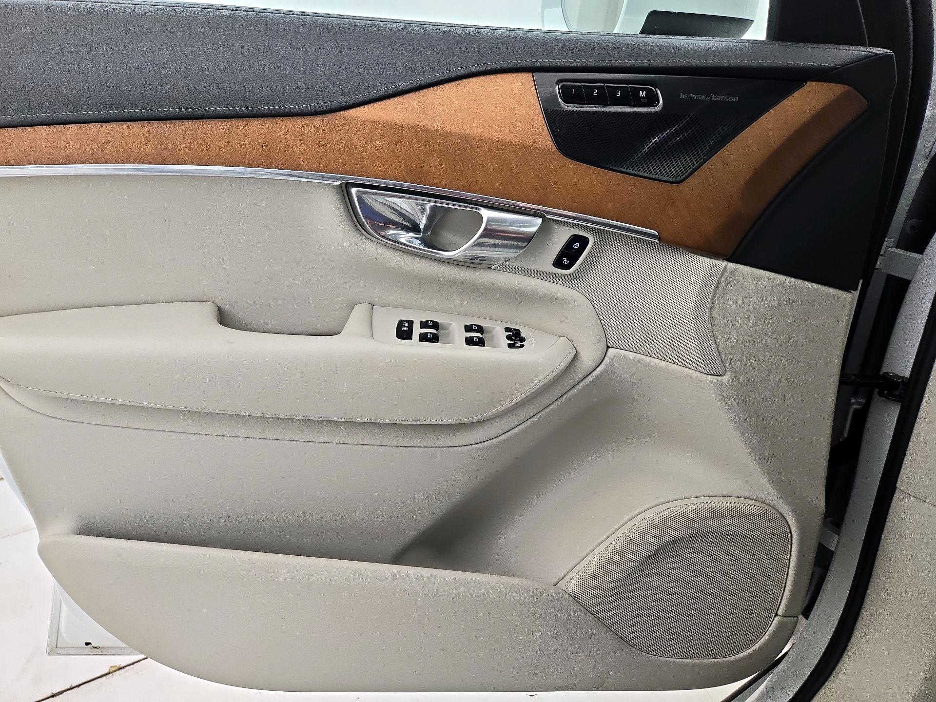 Thumbnail: 2020 Volvo XC90 - 12