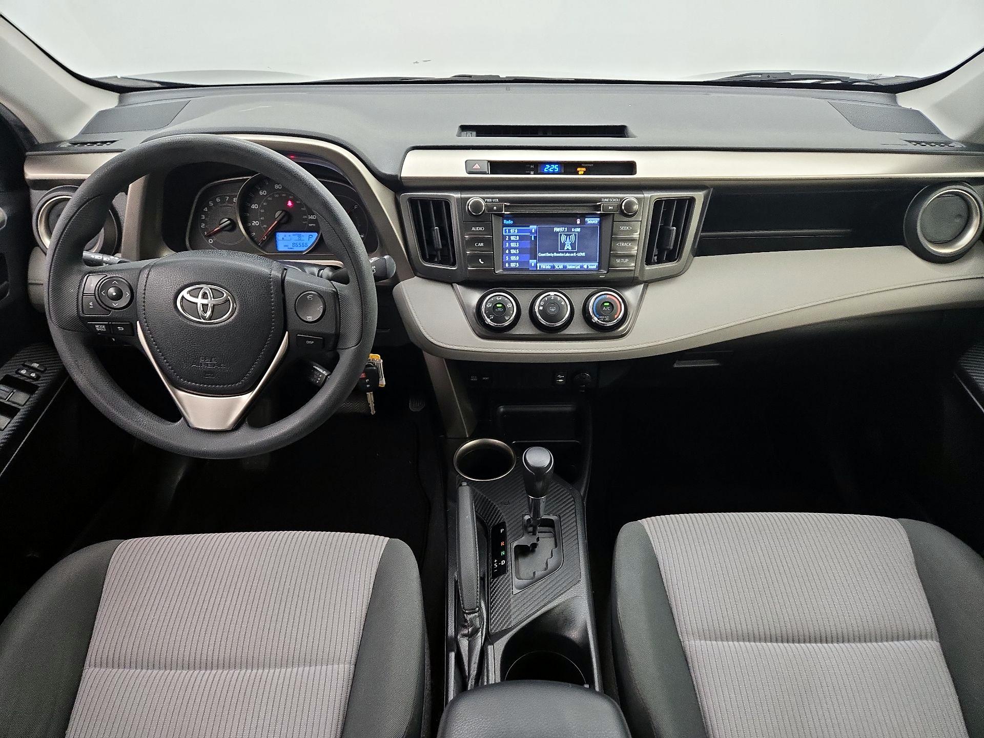 Thumbnail: 2015 Toyota RAV4 - 9