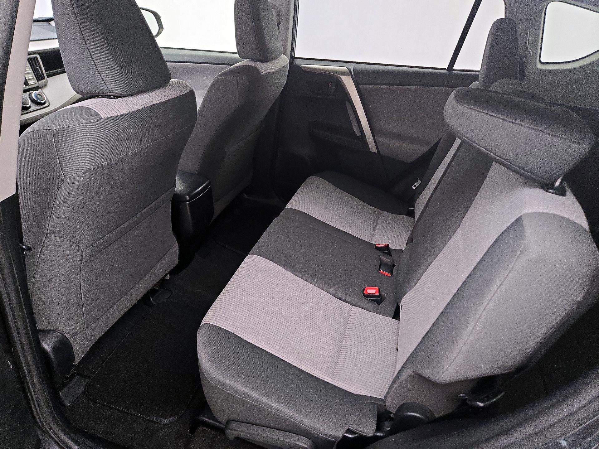 Thumbnail: 2015 Toyota RAV4 - 19