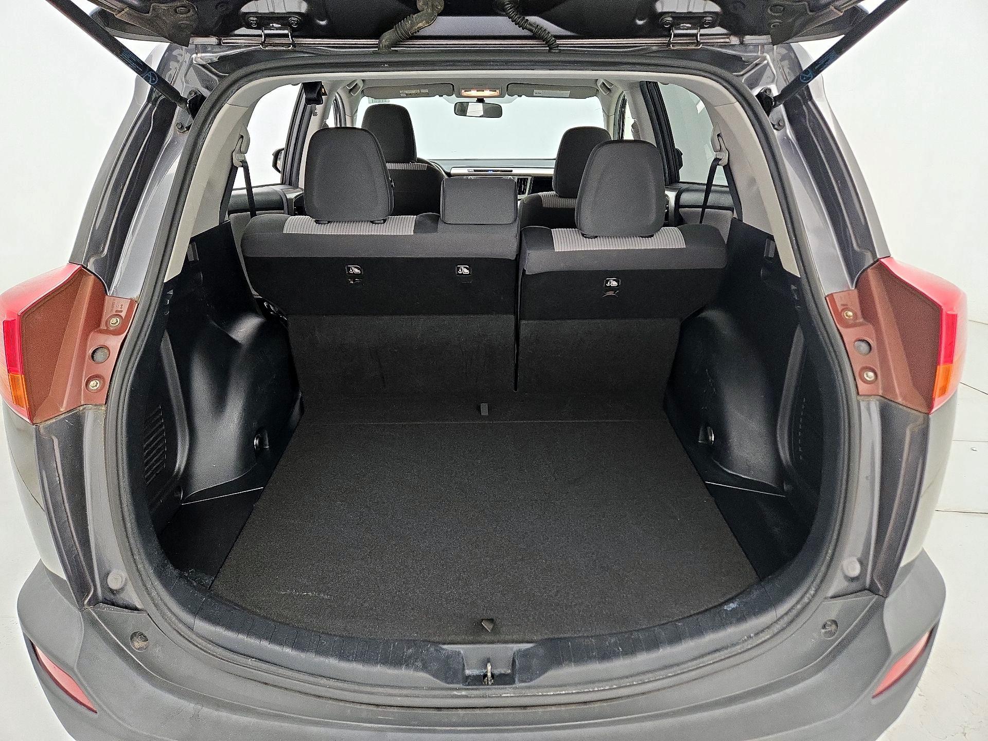 Thumbnail: 2015 Toyota RAV4 - 20