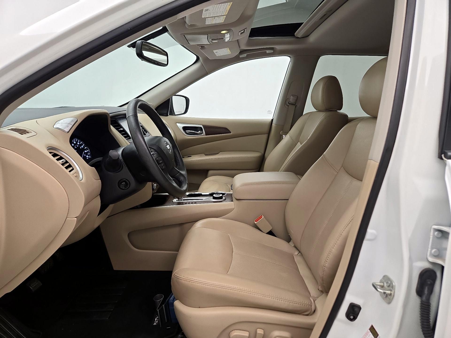 Thumbnail: 2020 Nissan Pathfinder - 11