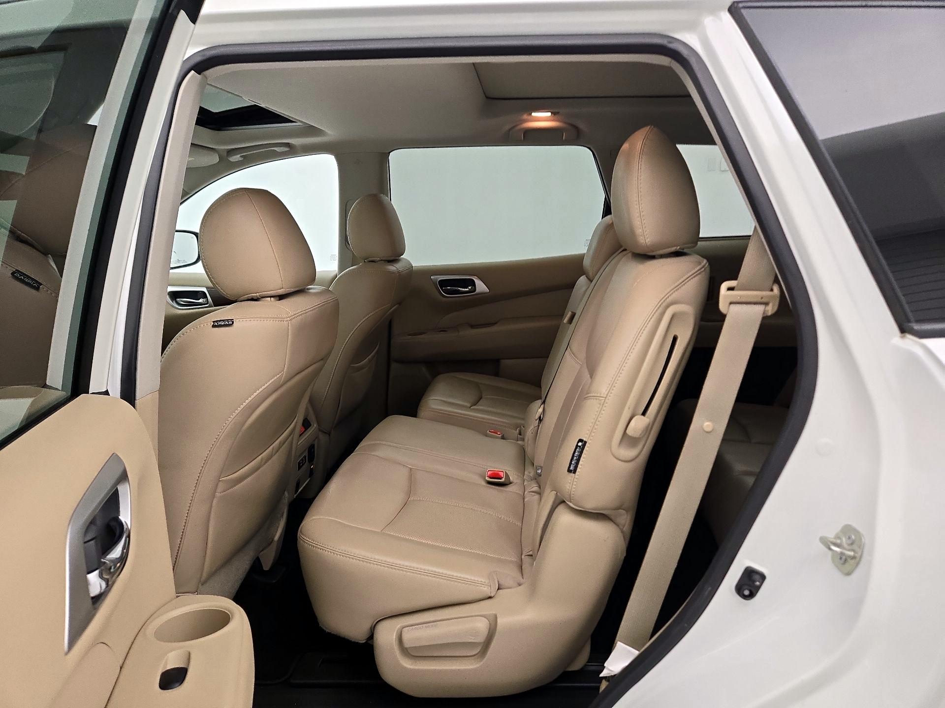 Thumbnail: 2020 Nissan Pathfinder - 20