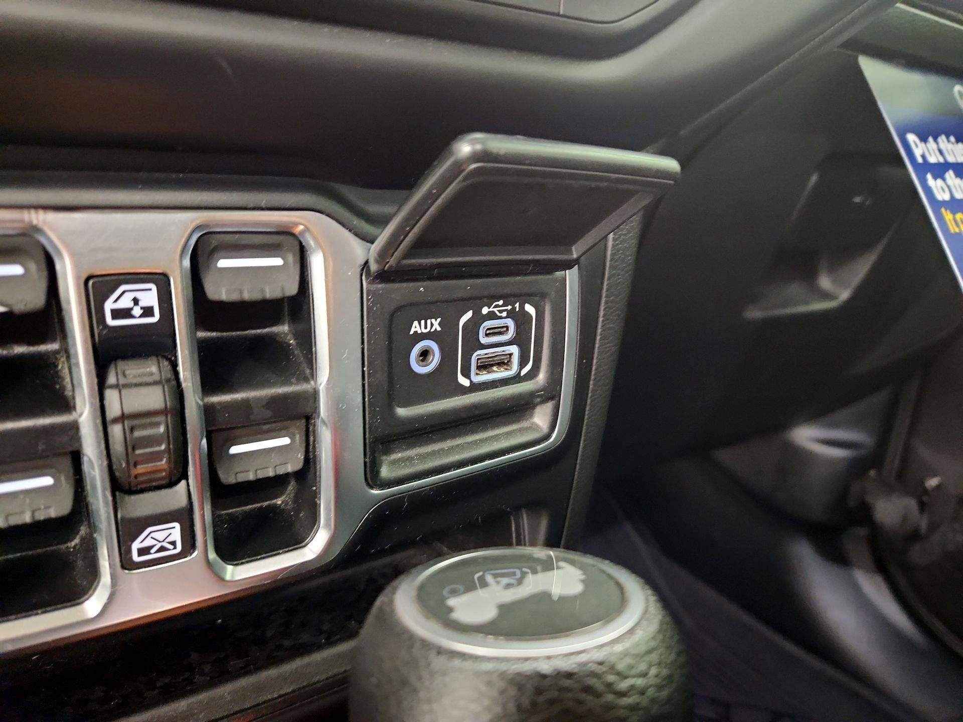 Thumbnail: 2021 Jeep Wrangler - 18