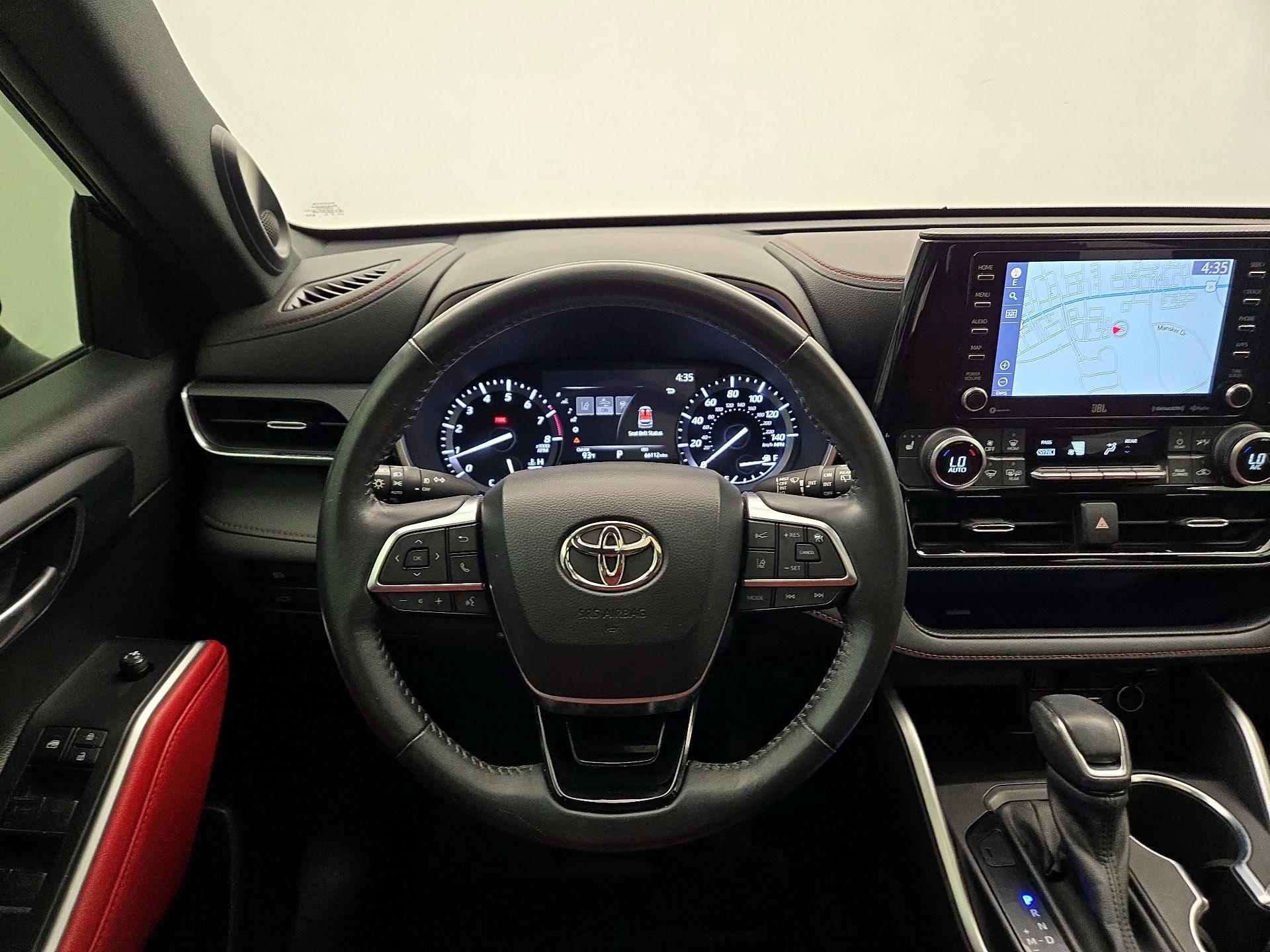 Thumbnail: 2021 Toyota Highlander - 10