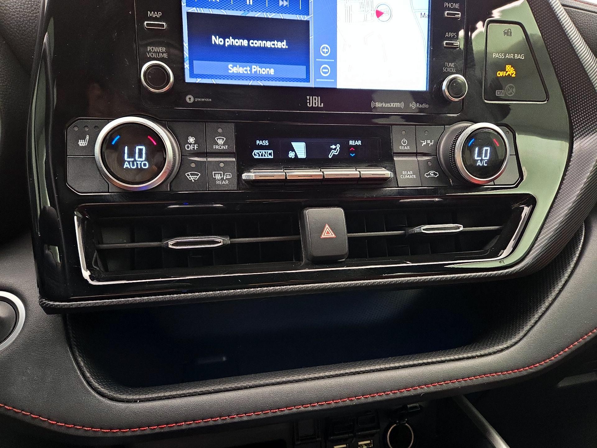 Thumbnail: 2021 Toyota Highlander - 17