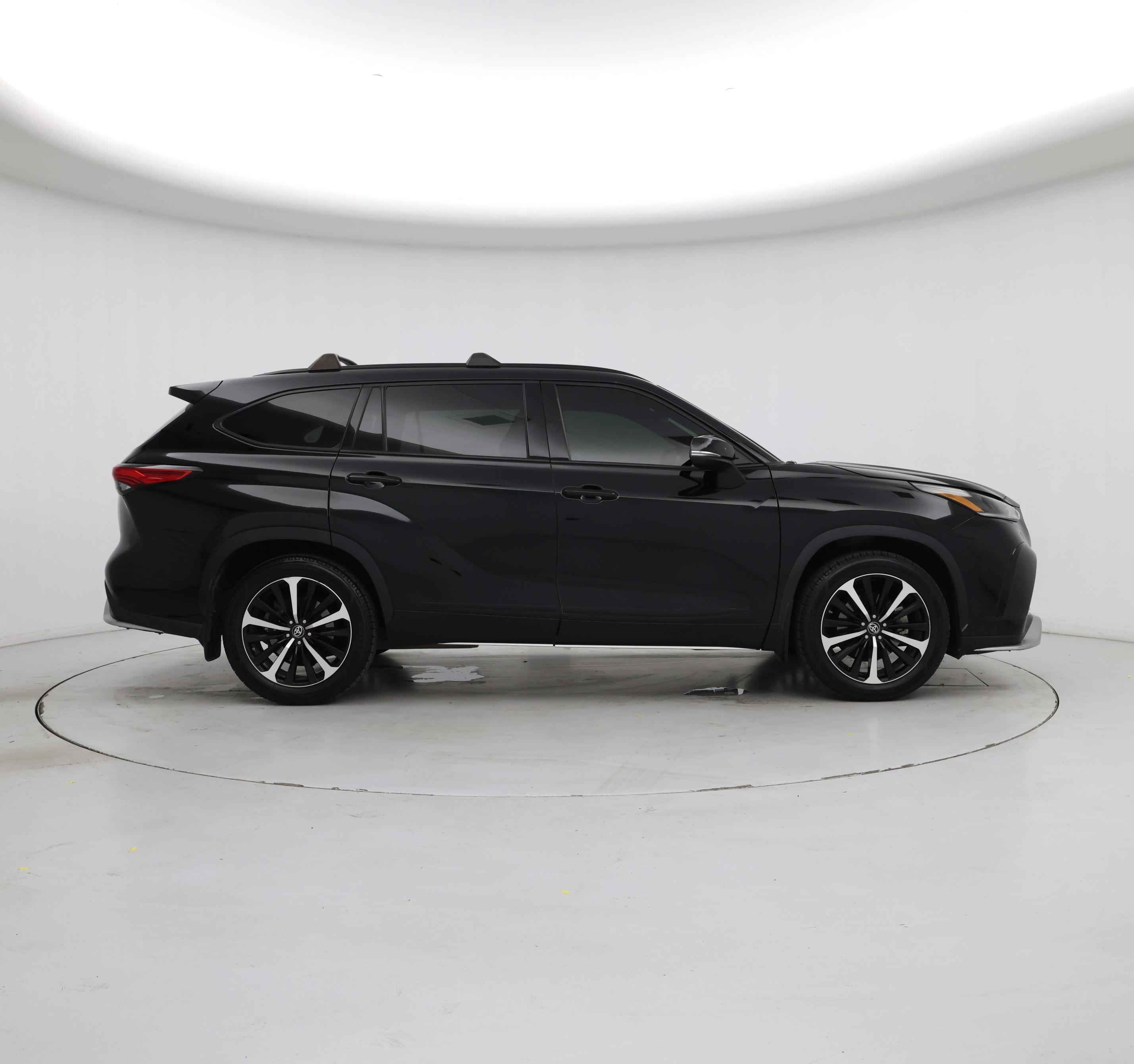 Thumbnail: 2021 Toyota Highlander - 7