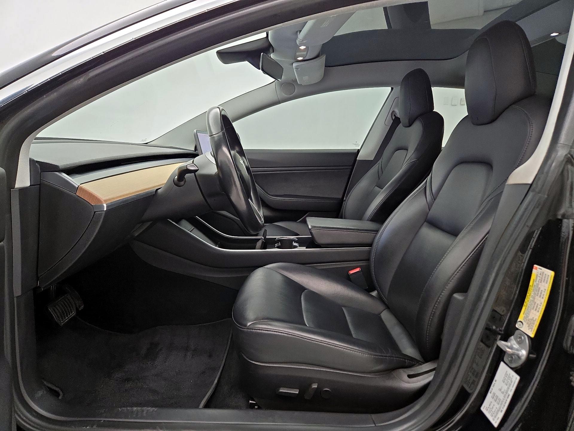 Thumbnail: 2019 Tesla Model 3 - 11