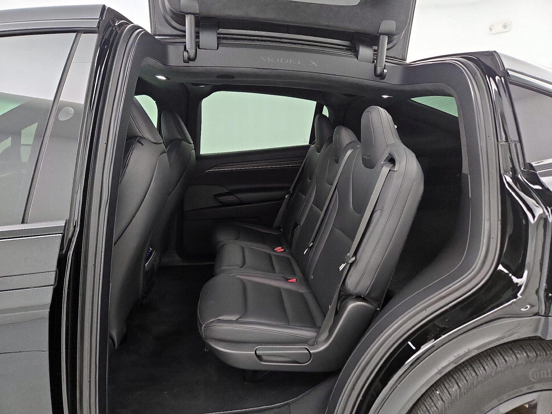 Thumbnail: 2023 Tesla Model X - 18