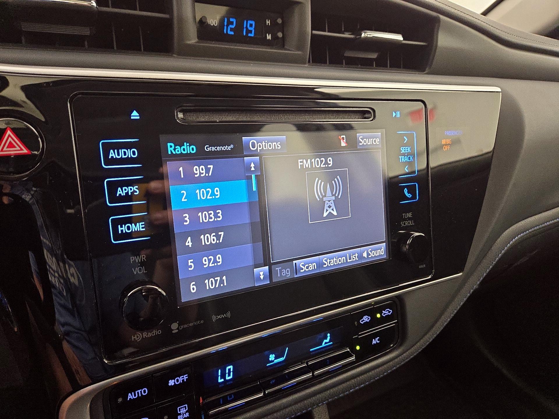 Thumbnail: 2019 Toyota Corolla - 15