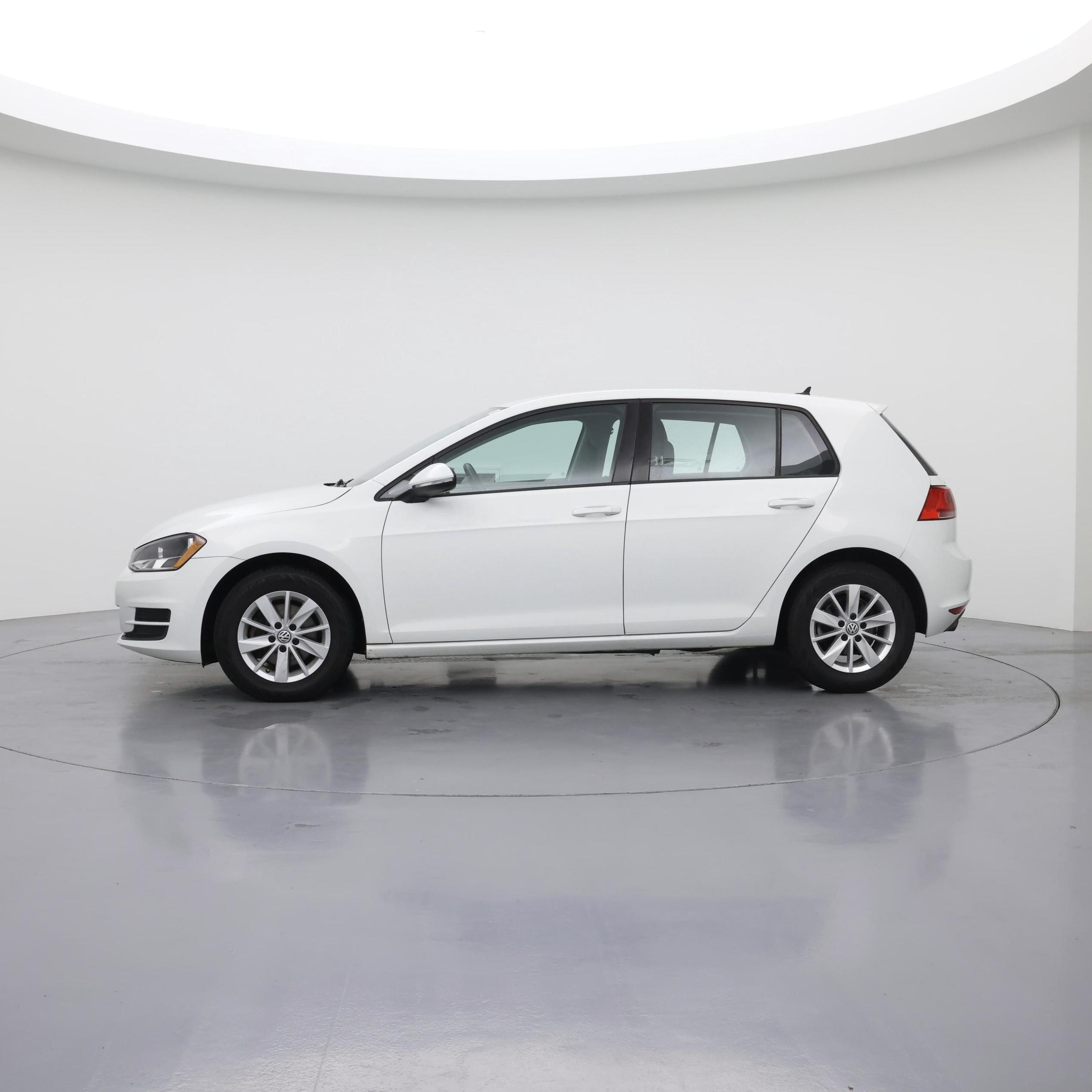 Thumbnail: 2016 Volkswagen Golf - 3