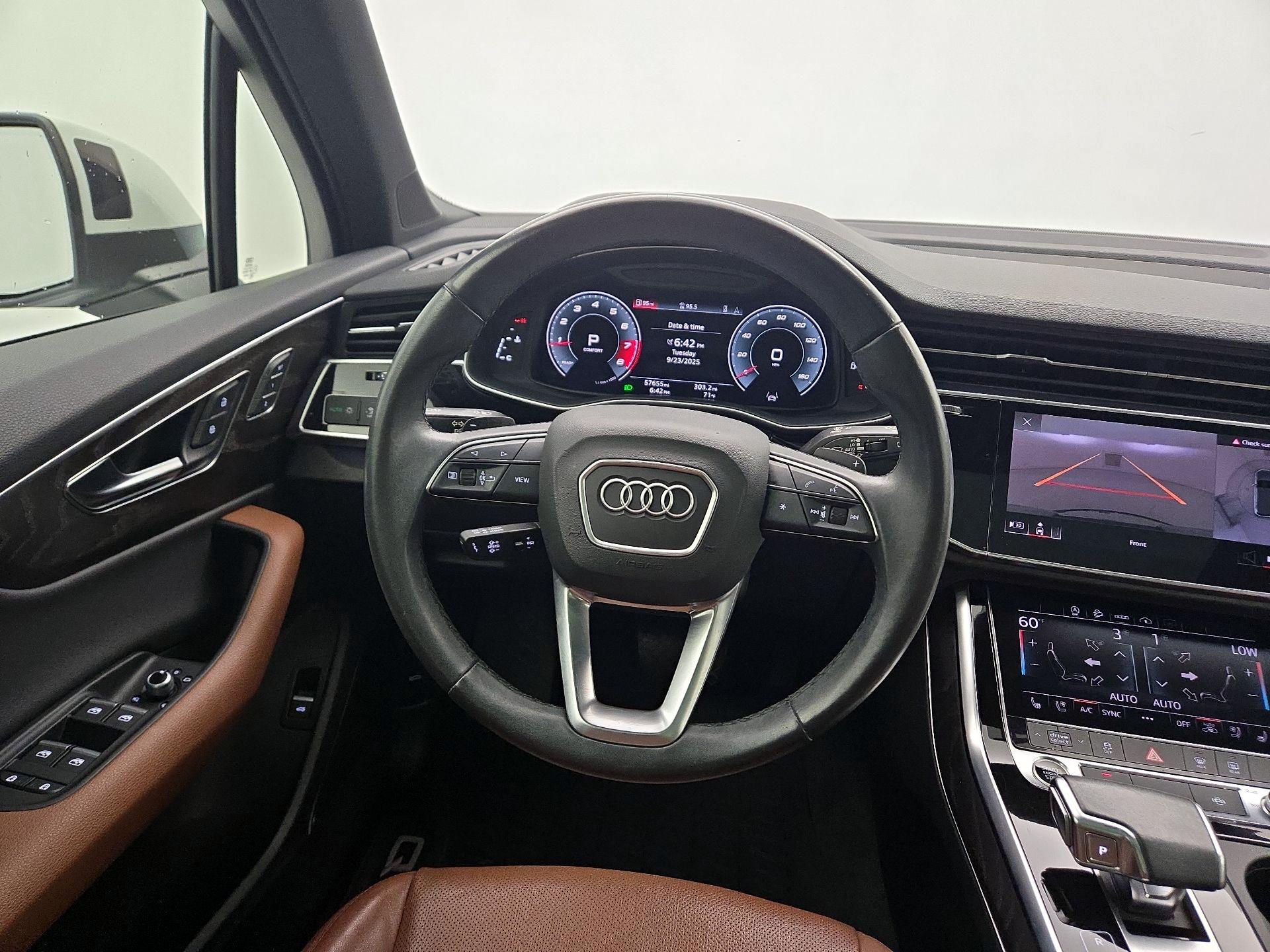 Thumbnail: 2021 Audi Q7 - 10