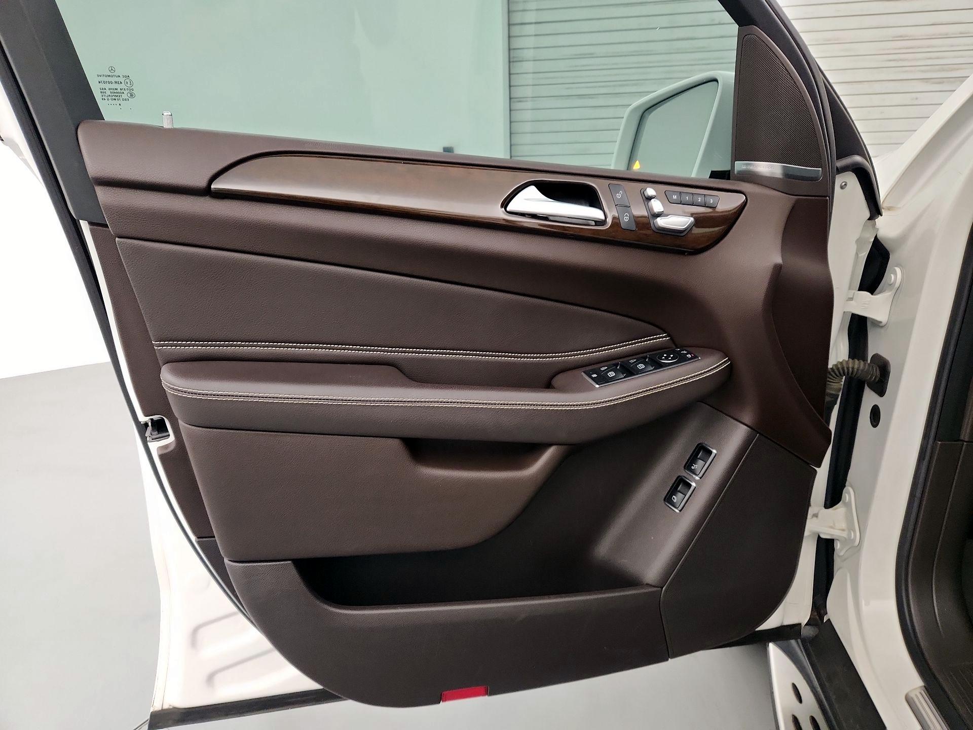 Thumbnail: 2019 Mercedes-Benz GLS - 12