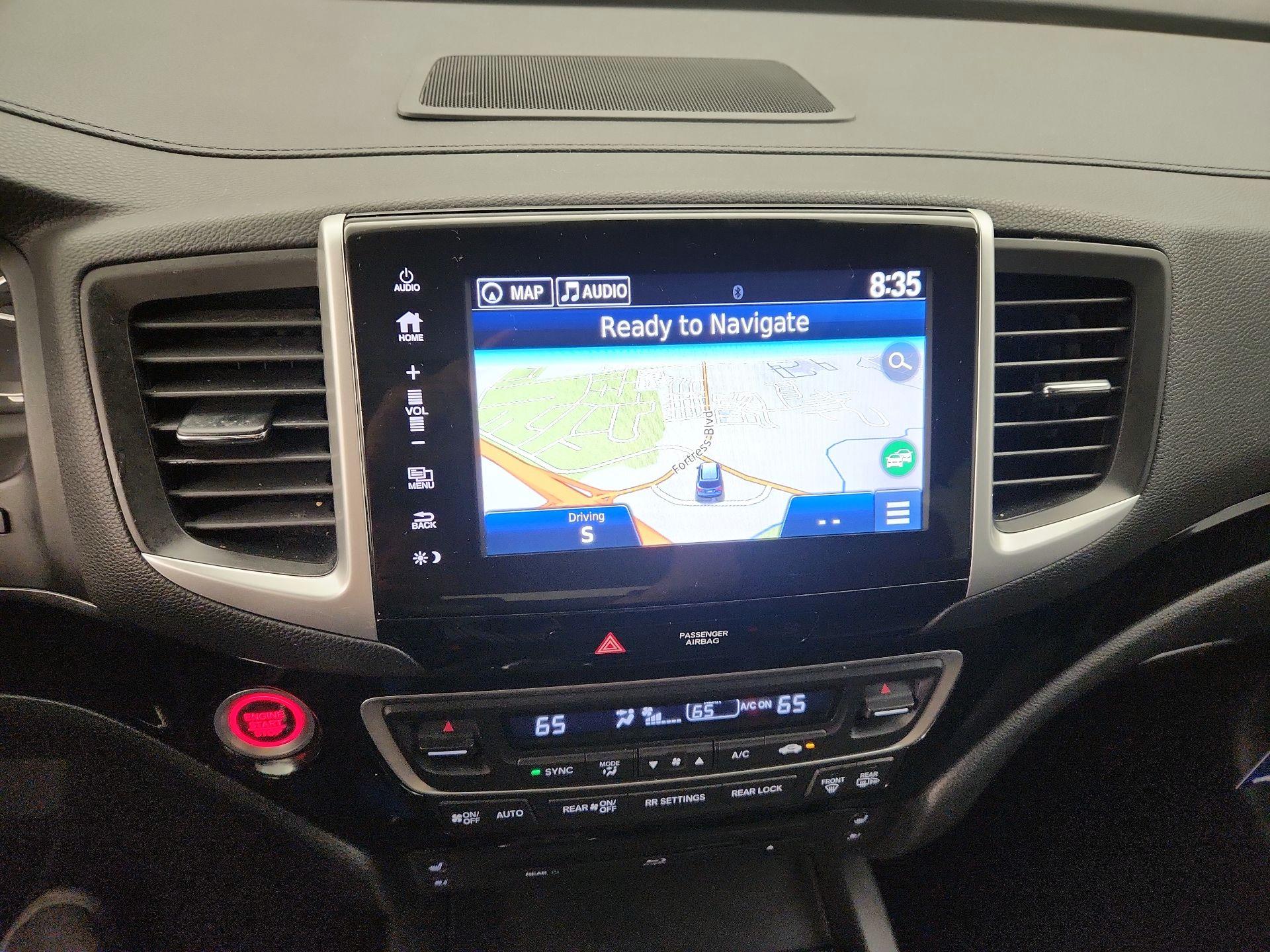 Thumbnail: 2017 Honda Pilot - 14