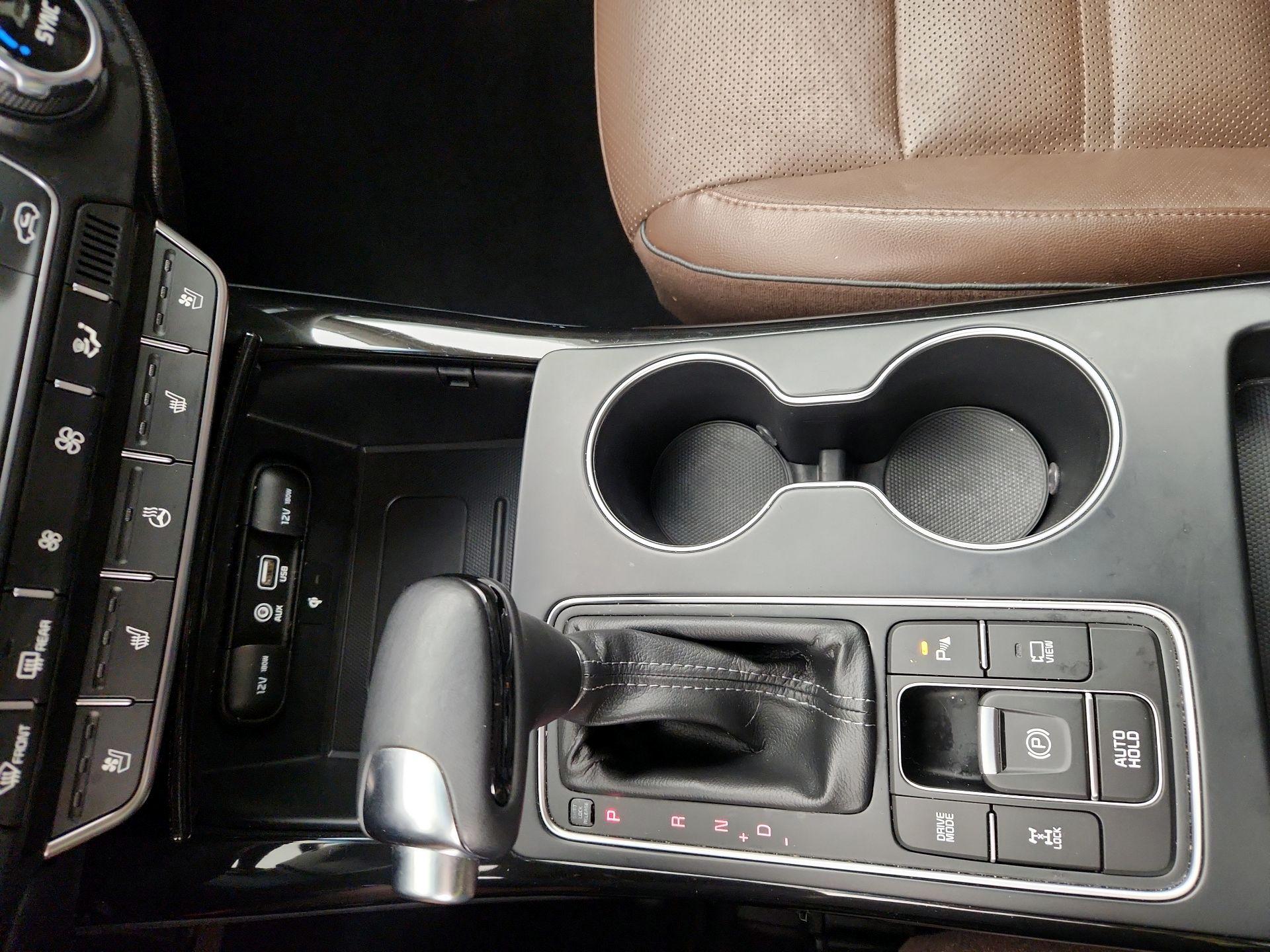 Thumbnail: 2019 Kia Sorento - 17