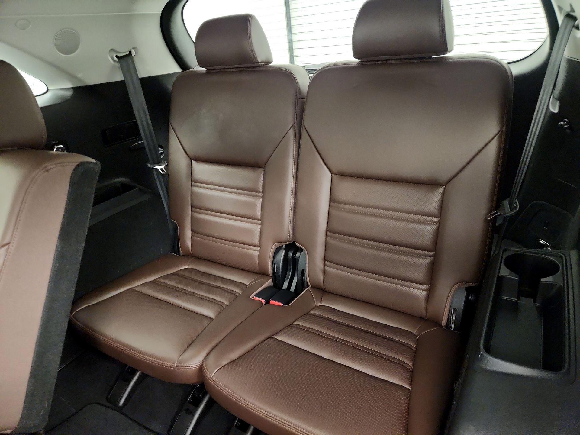 Thumbnail: 2019 Kia Sorento - 19