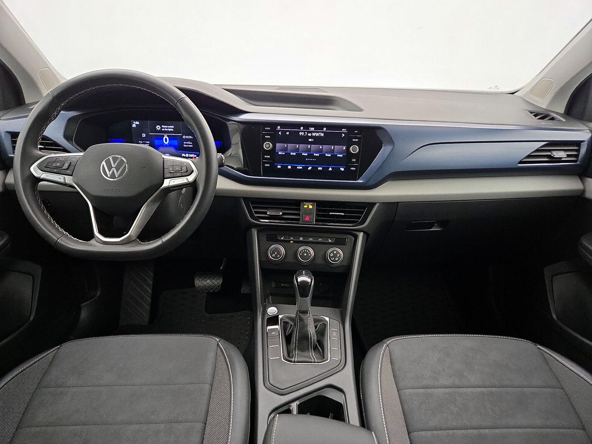 Thumbnail: 2022 Volkswagen Taos - 9