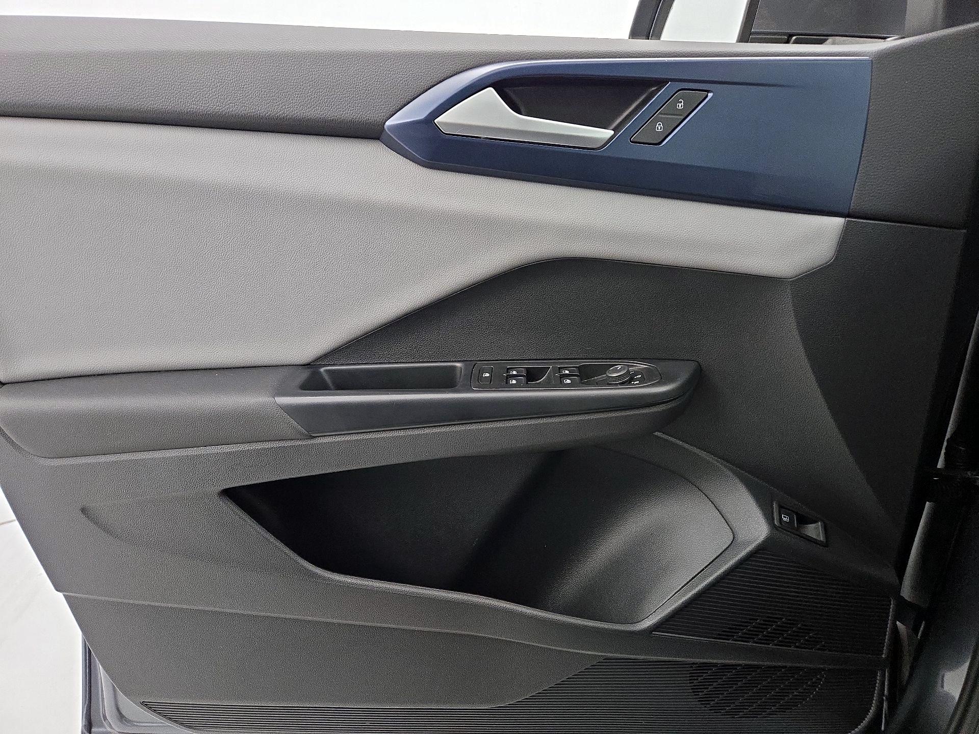 Thumbnail: 2022 Volkswagen Taos - 12