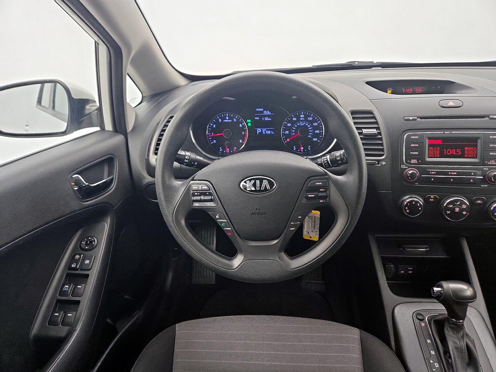 Thumbnail: 2016 Kia Forte - 10