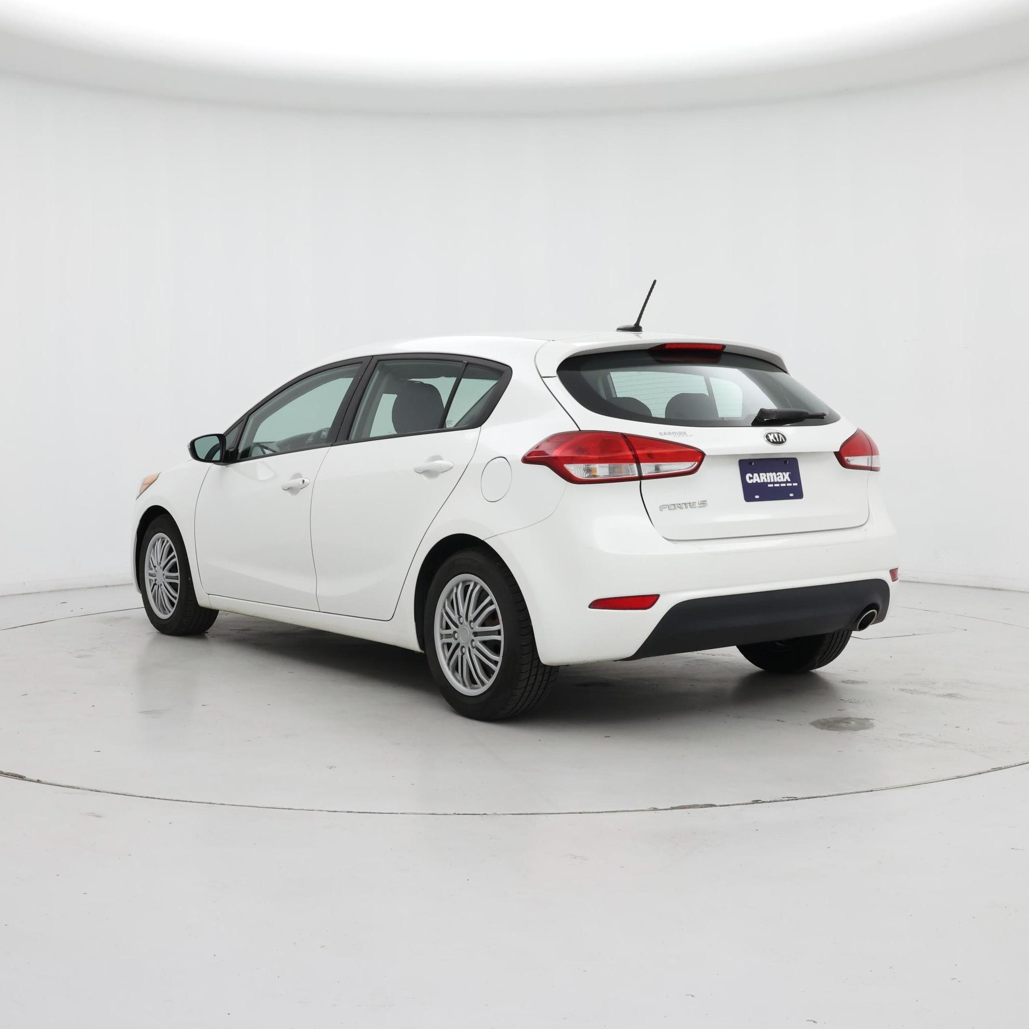 Thumbnail: 2016 Kia Forte - 2