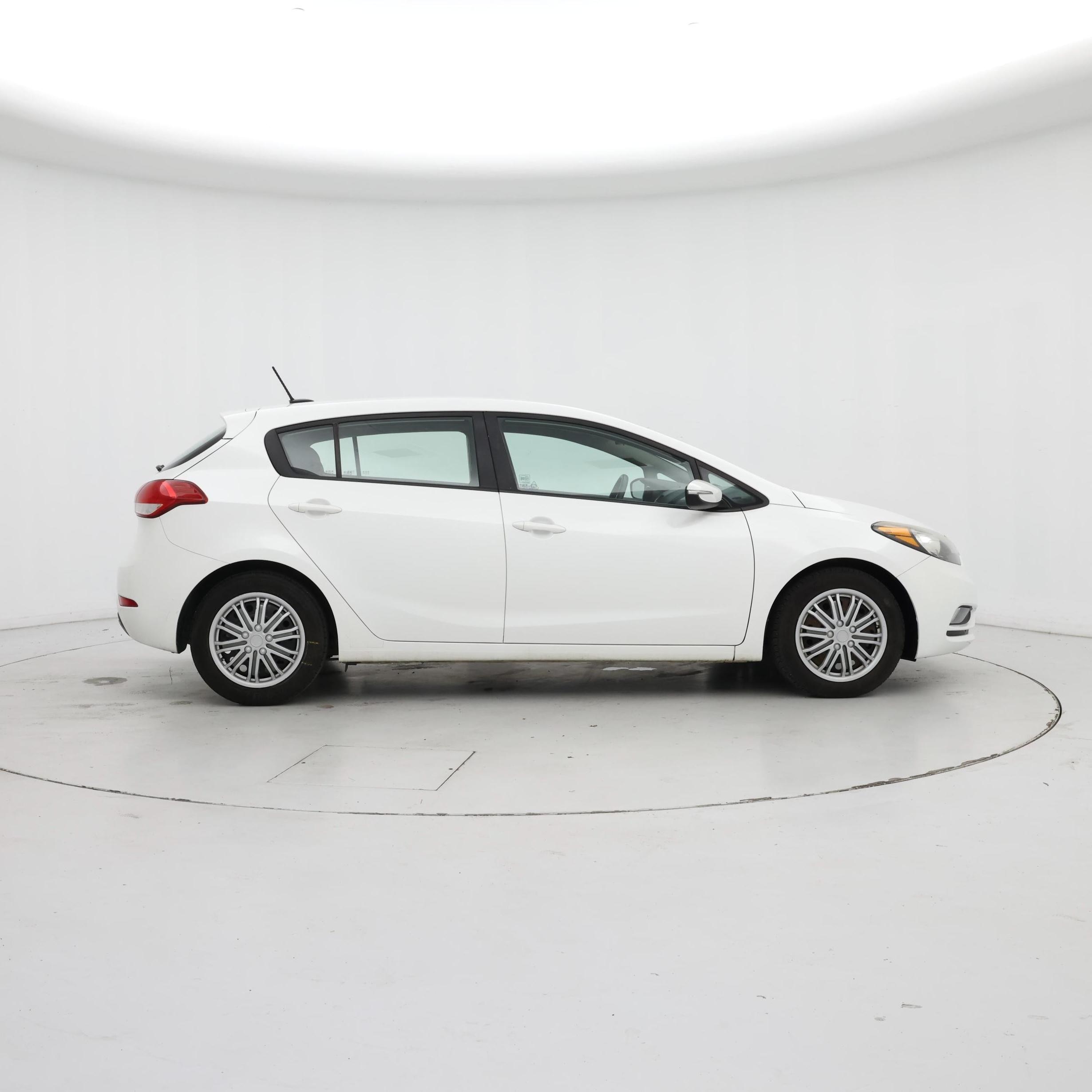 Thumbnail: 2016 Kia Forte - 7