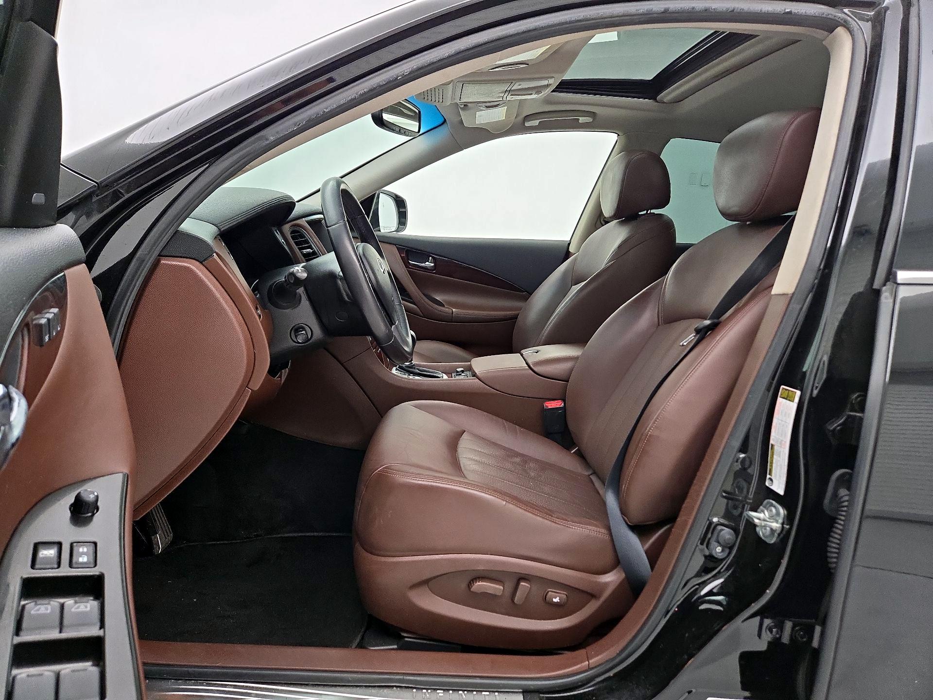 Thumbnail: 2016 INFINITI QX50 - 11