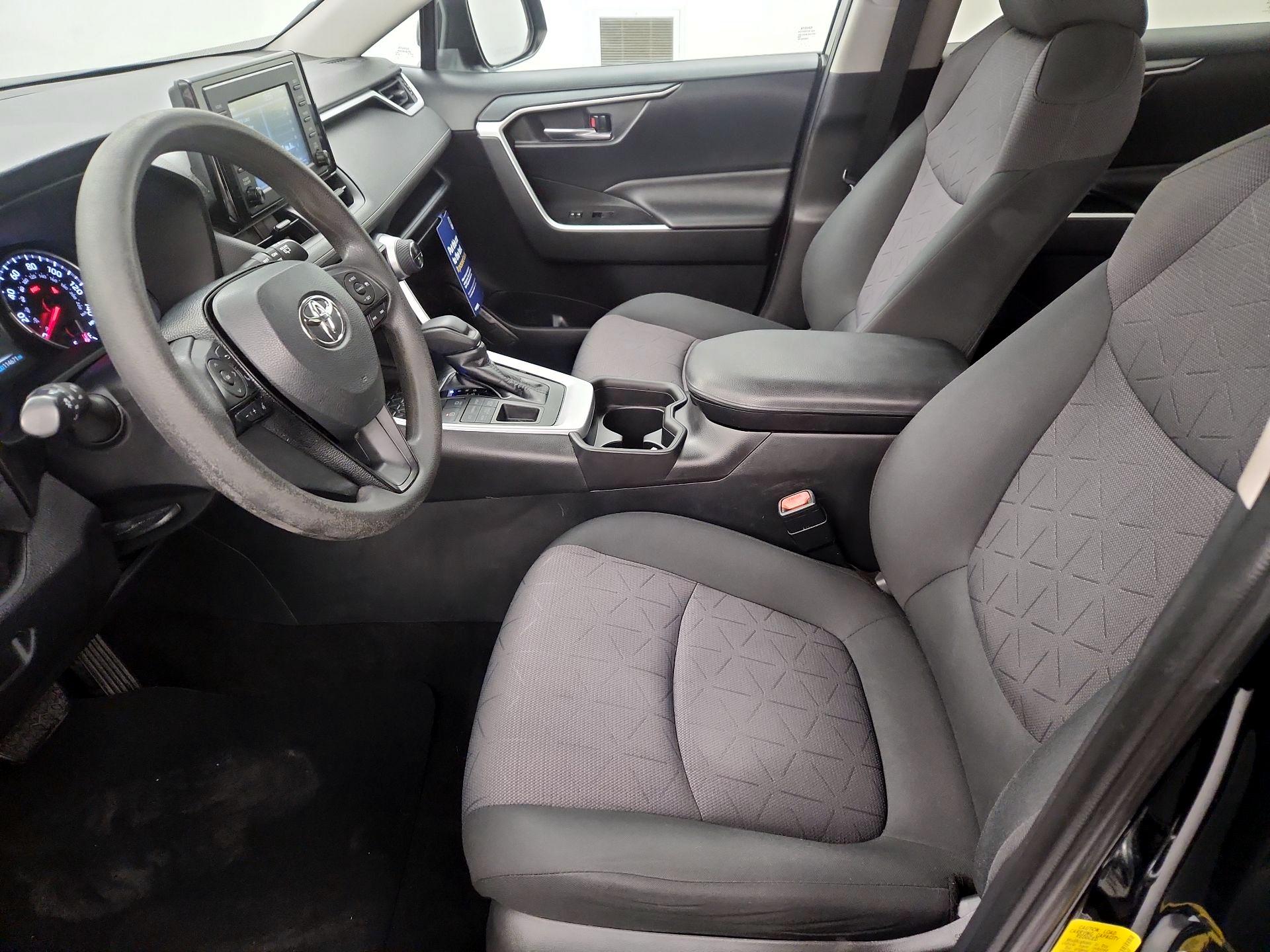 Thumbnail: 2019 Toyota RAV4 - 11