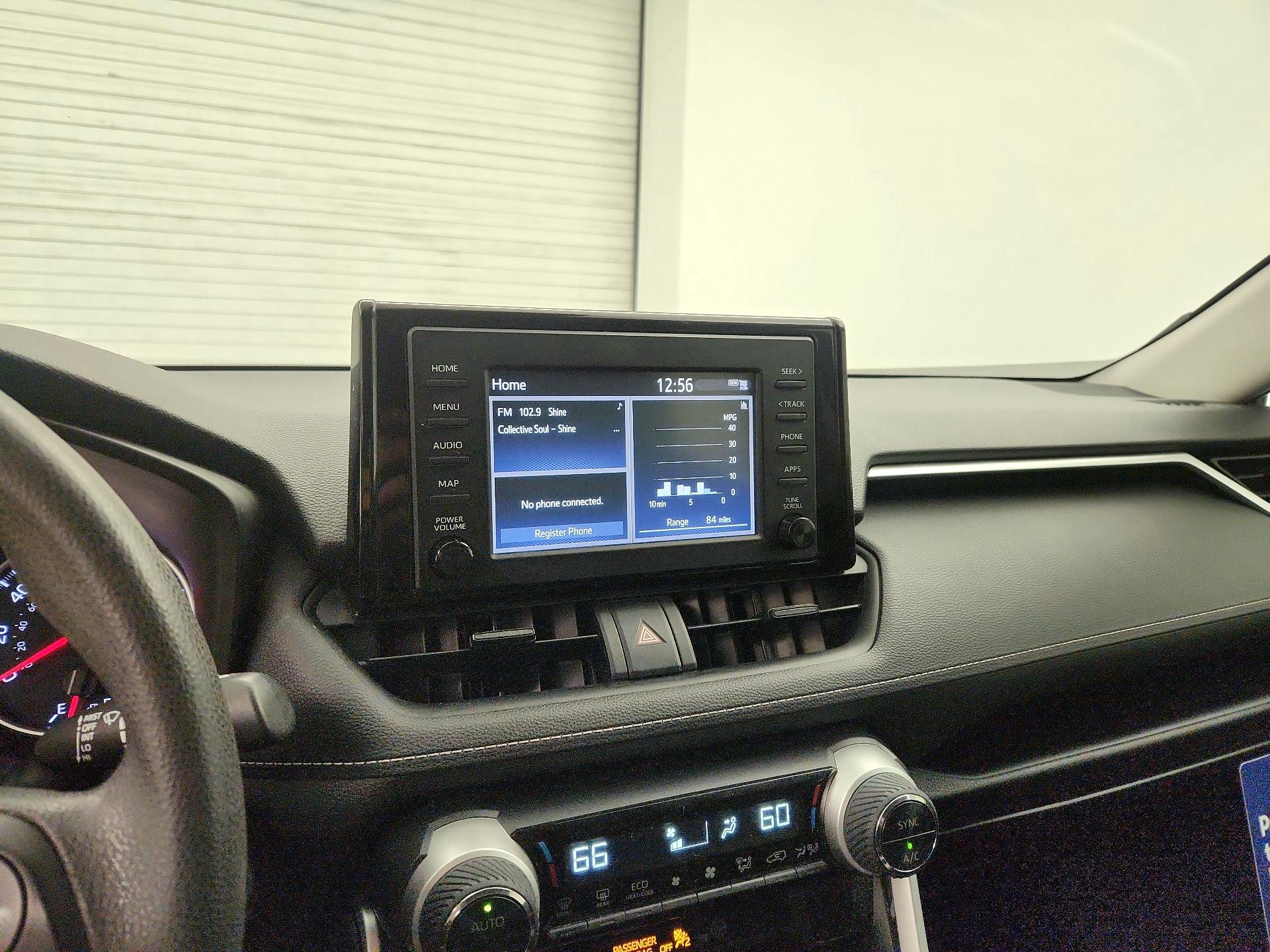 Thumbnail: 2019 Toyota RAV4 - 15