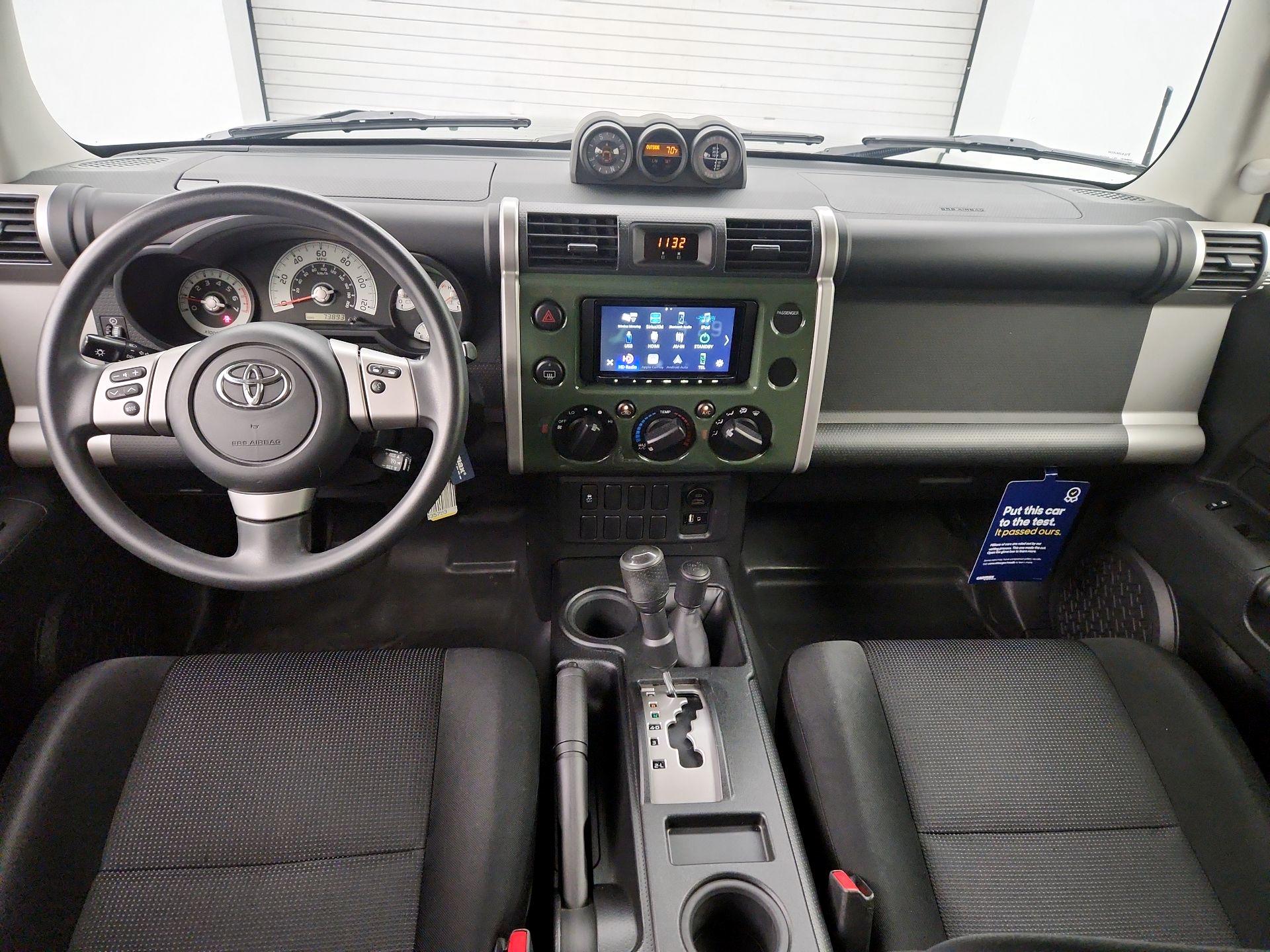 Thumbnail: 2014 Toyota FJ Cruiser - 9