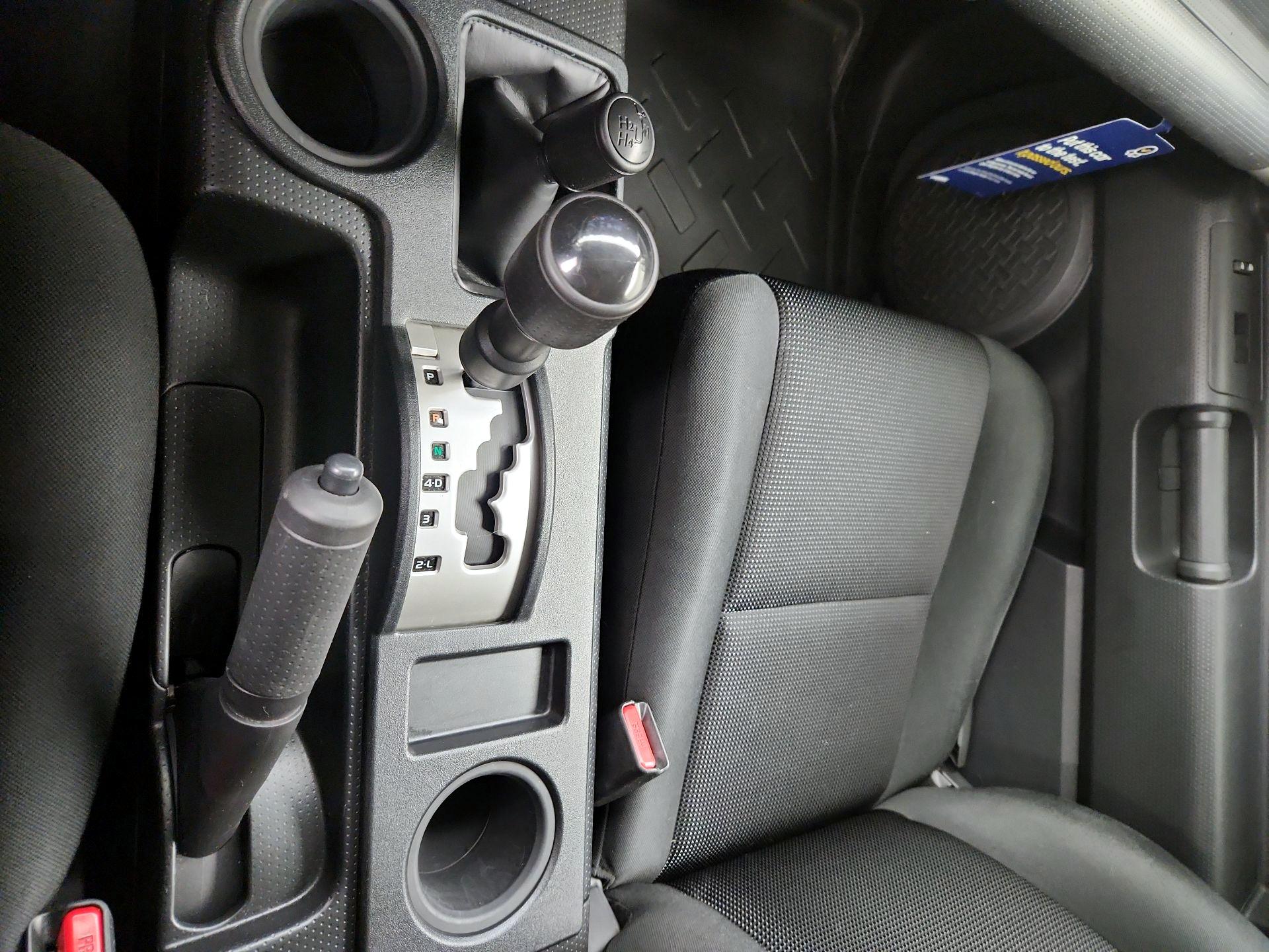 Thumbnail: 2014 Toyota FJ Cruiser - 17