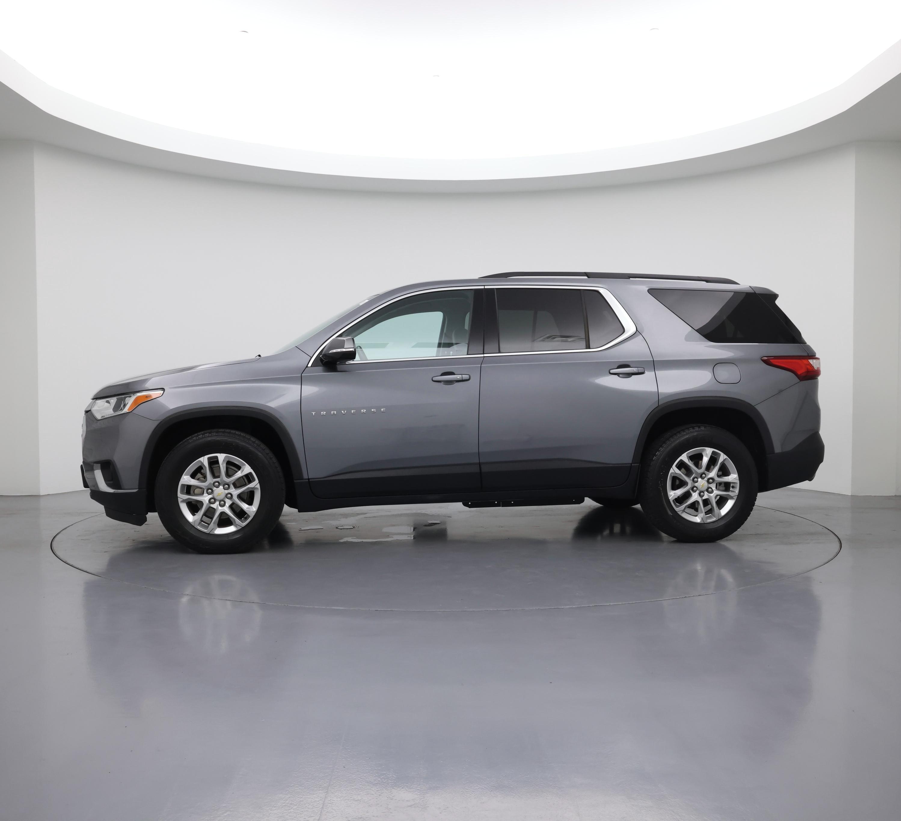 Thumbnail: 2019 Chevrolet Traverse - 3