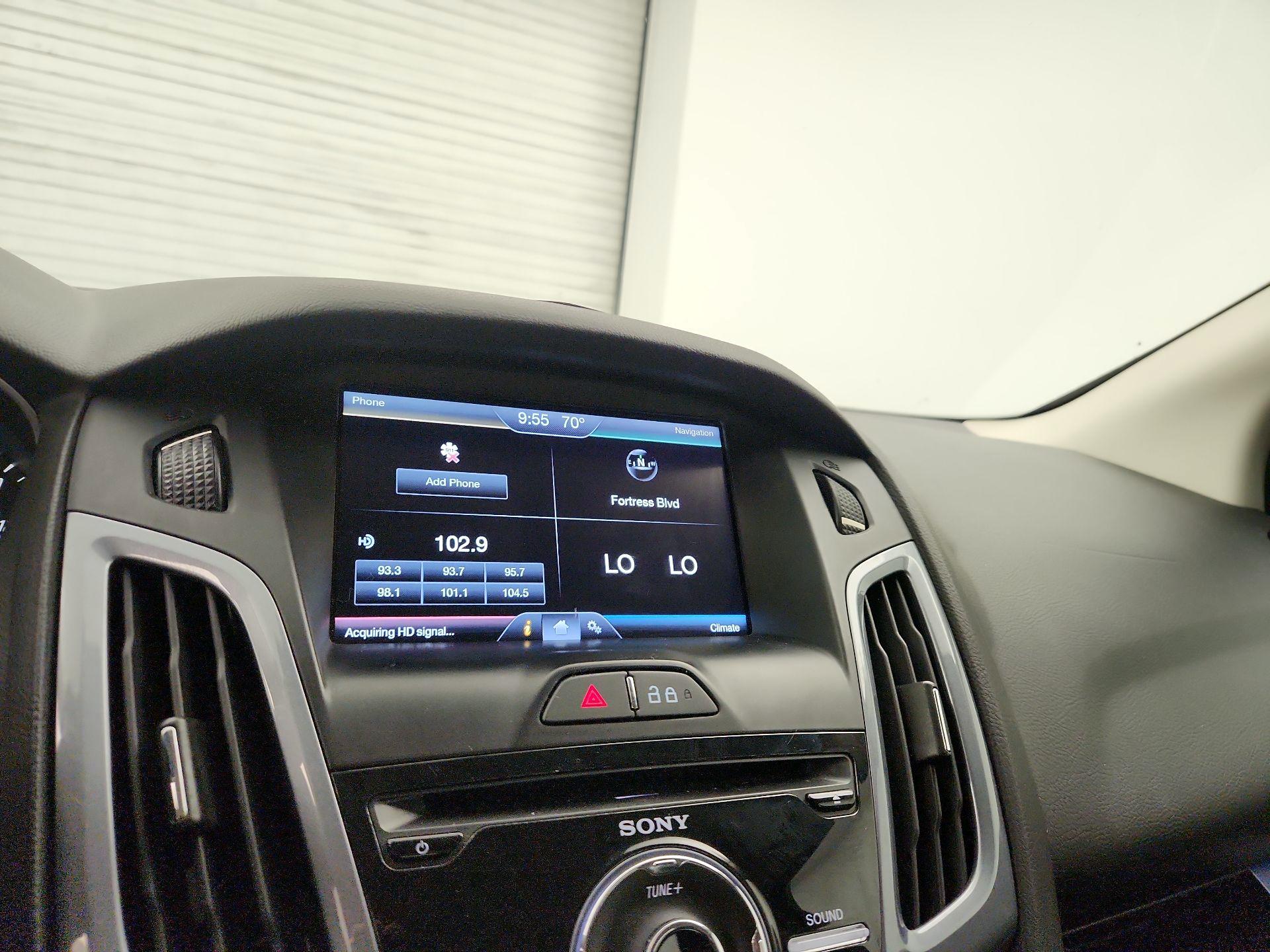 Thumbnail: 2014 Ford Focus - 15
