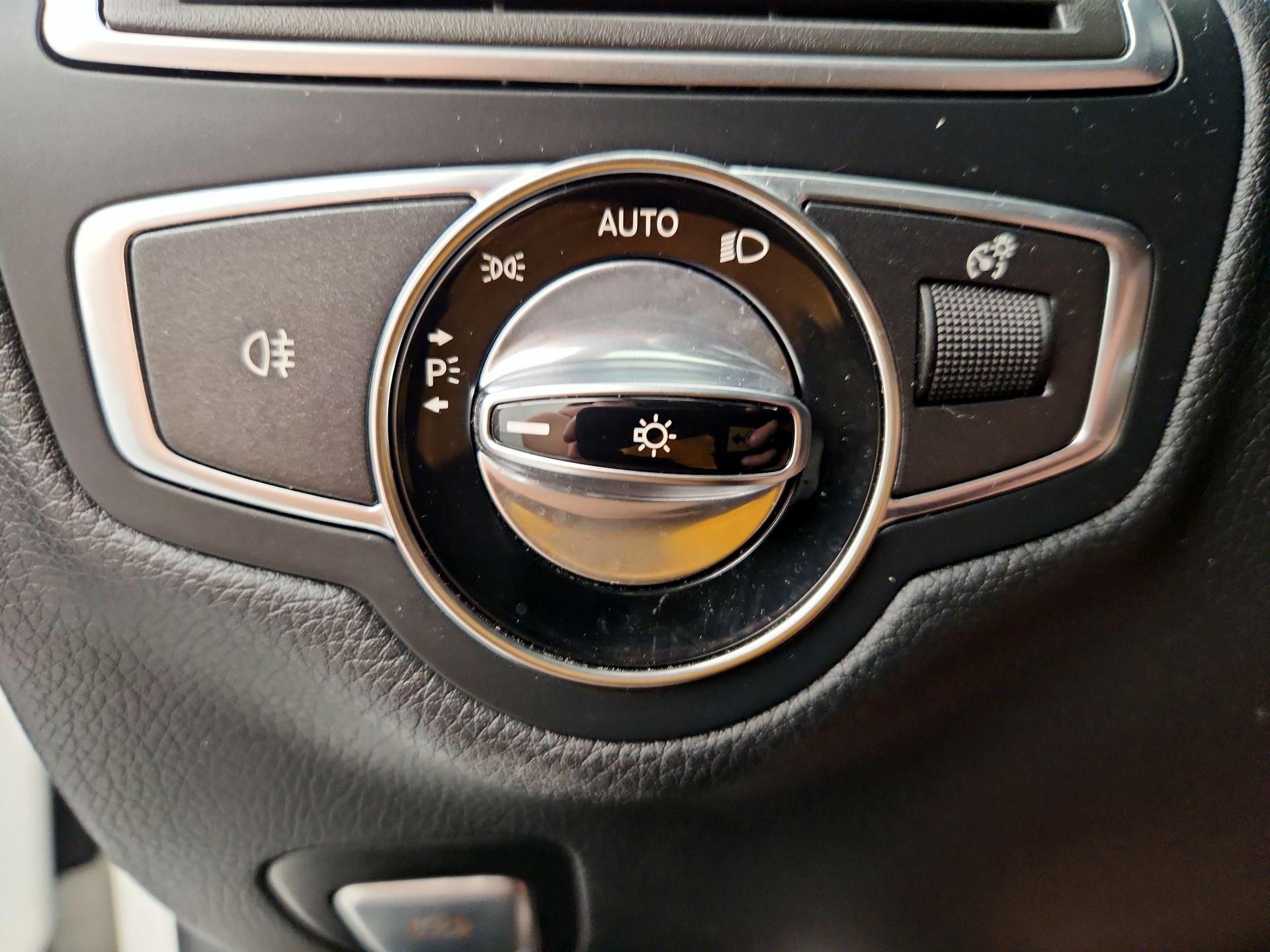 Thumbnail: 2016 Mercedes-Benz C-Class - 13