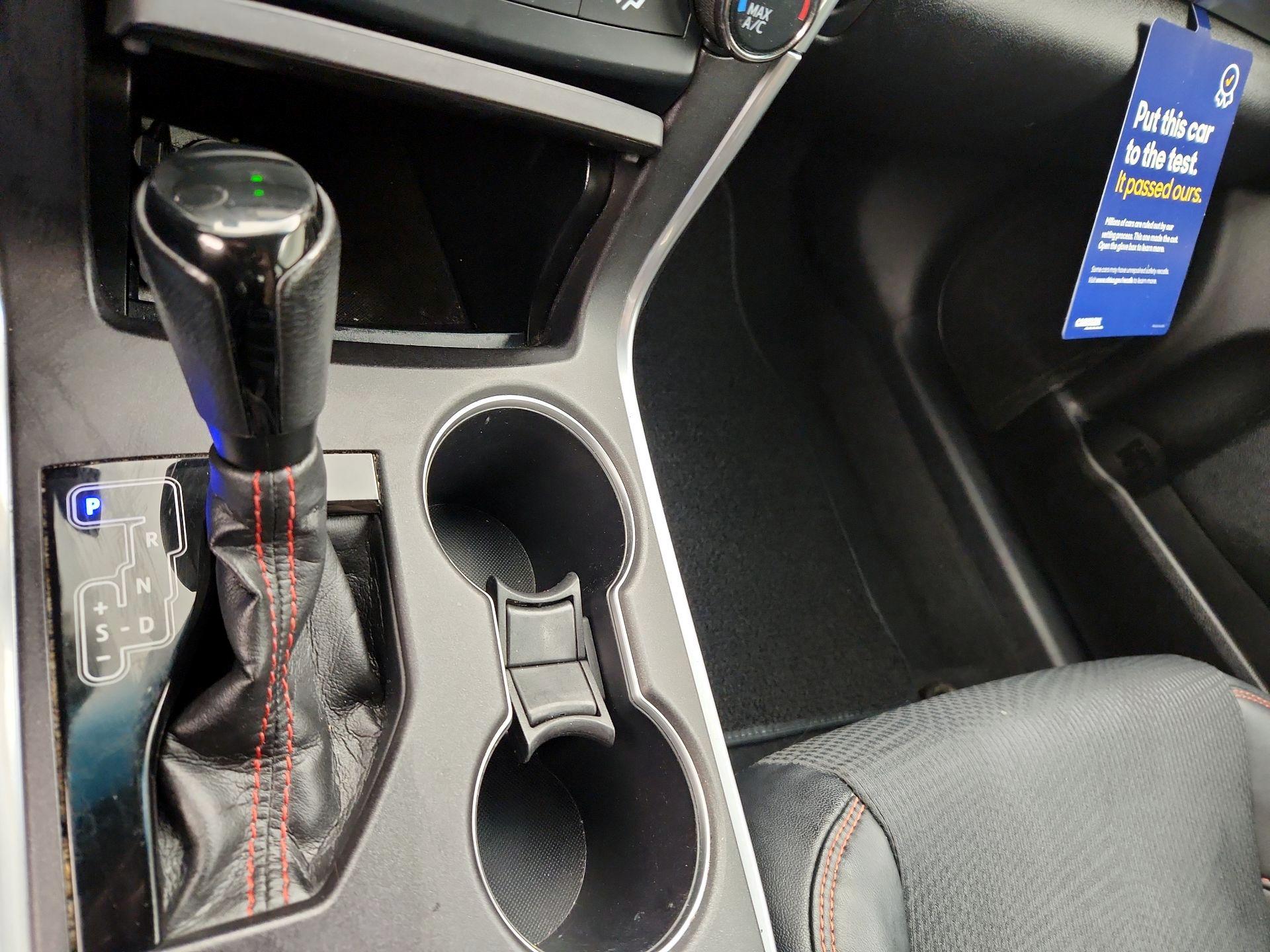 Thumbnail: 2016 Toyota Camry - 16