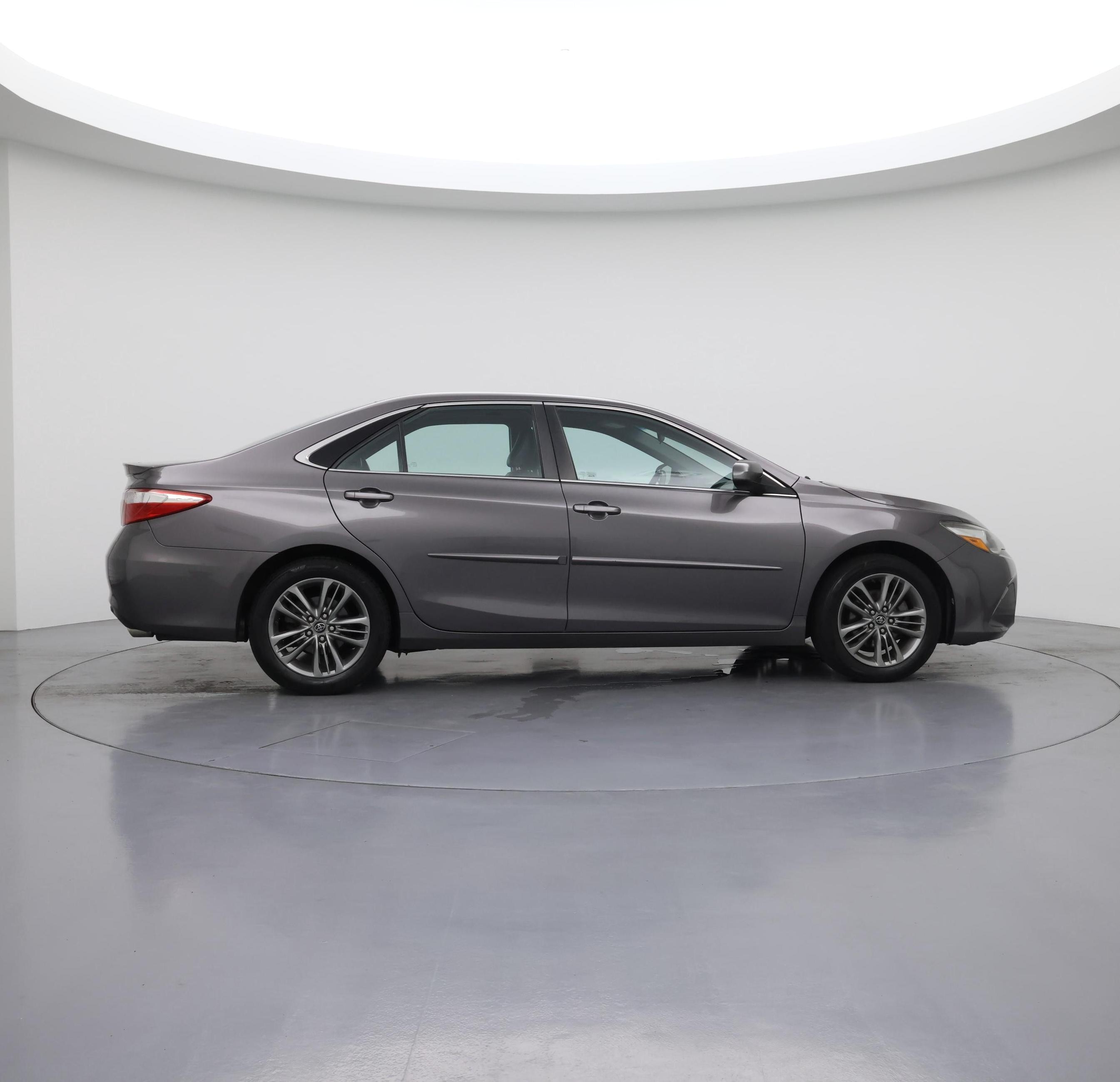 Thumbnail: 2016 Toyota Camry - 7