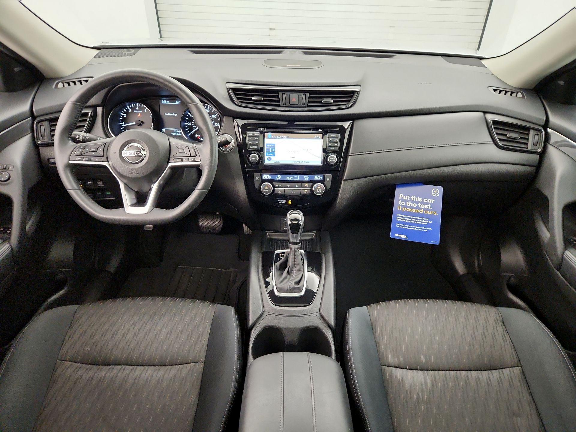 Thumbnail: 2017 Nissan Rogue - 9