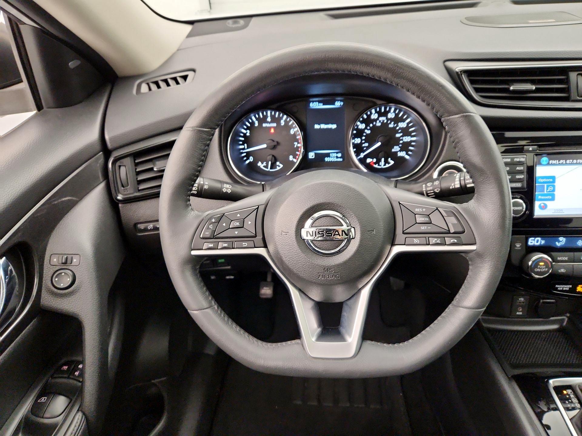 Thumbnail: 2017 Nissan Rogue - 10