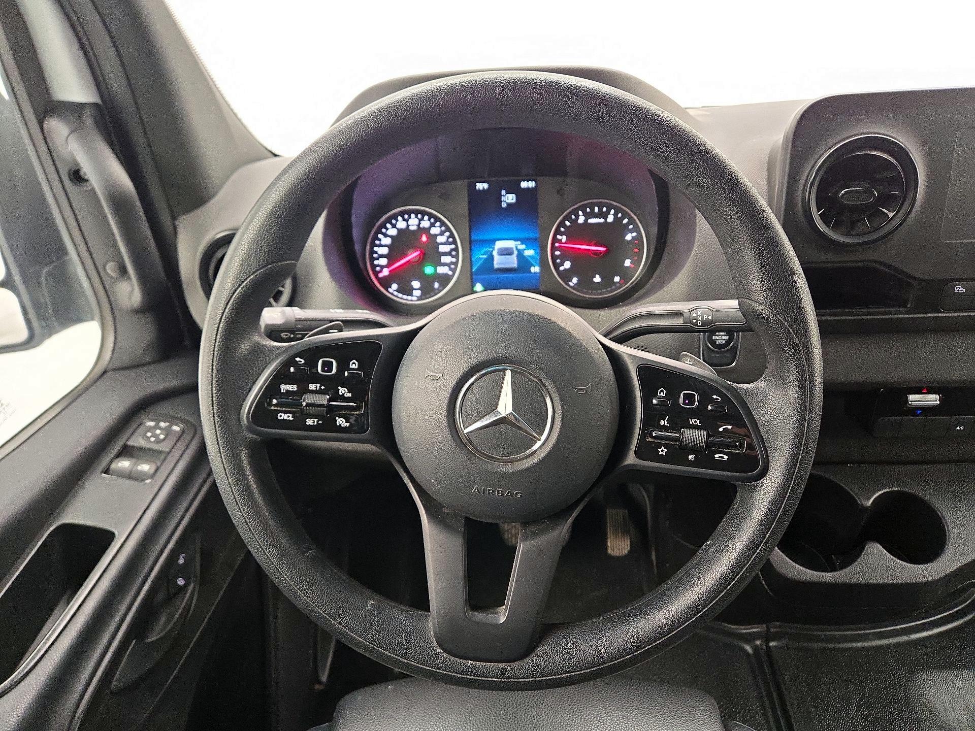 Thumbnail: 2022 Mercedes-Benz Sprinter - 10