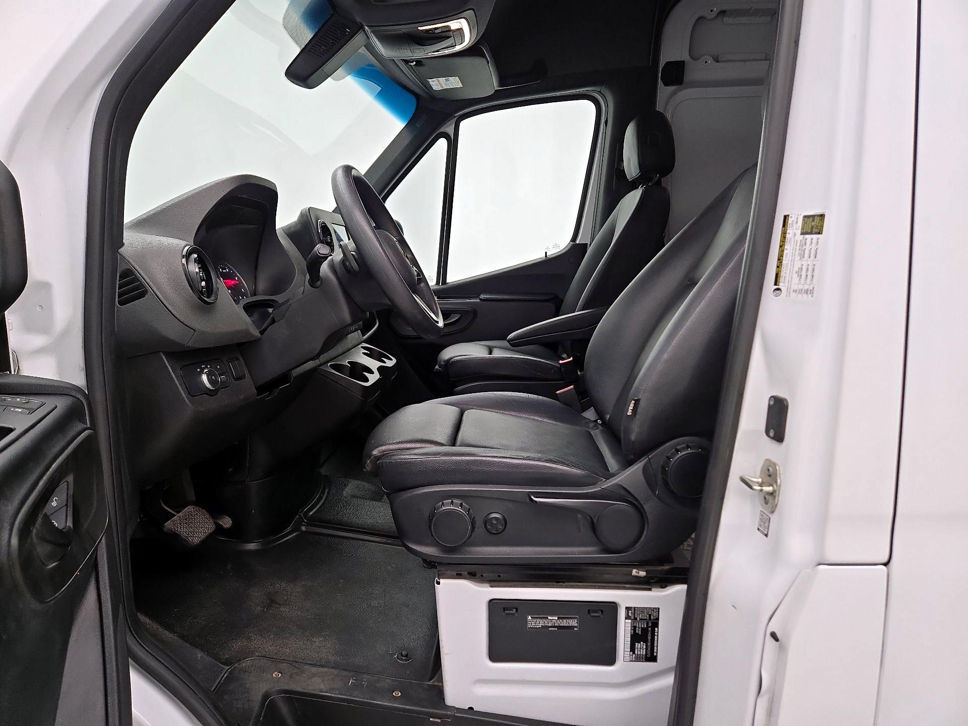 Thumbnail: 2022 Mercedes-Benz Sprinter - 11