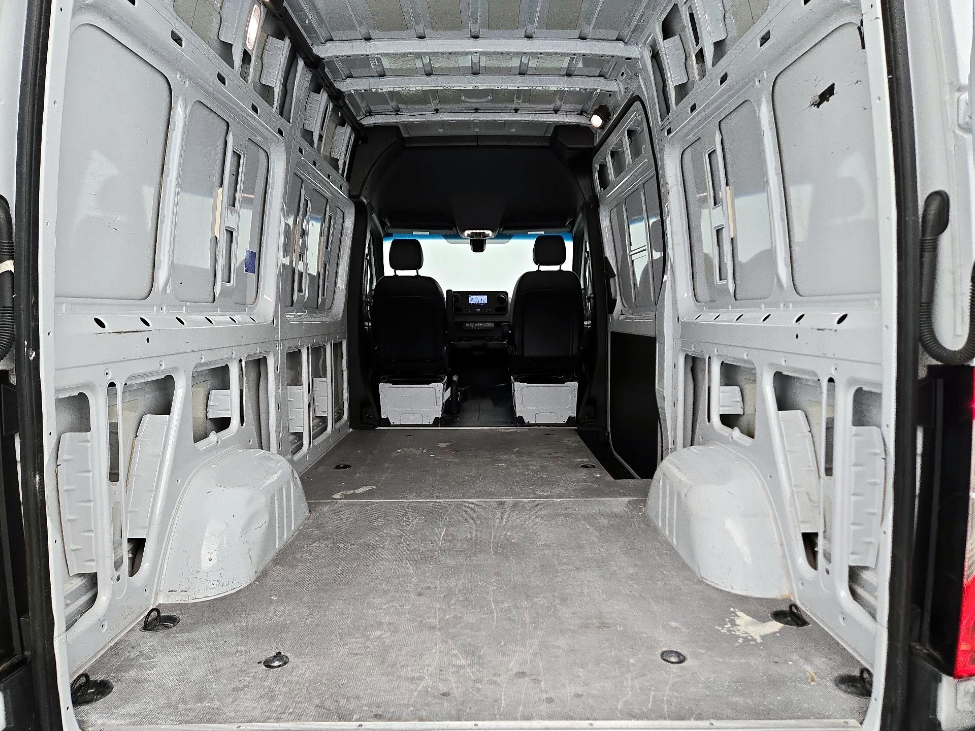 Thumbnail: 2022 Mercedes-Benz Sprinter - 18