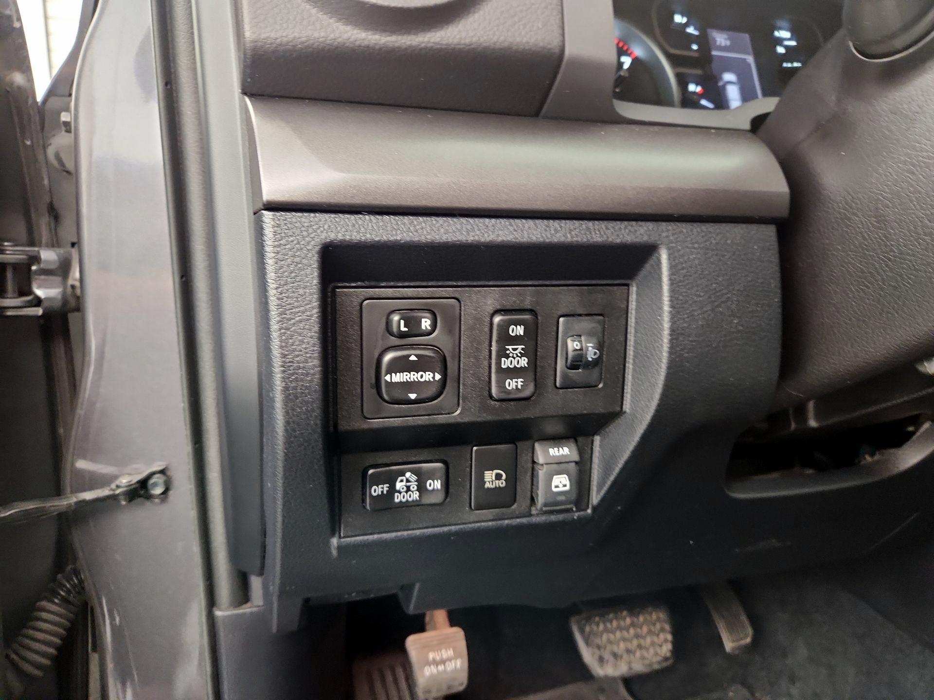 Thumbnail: 2018 Toyota Tundra - 13