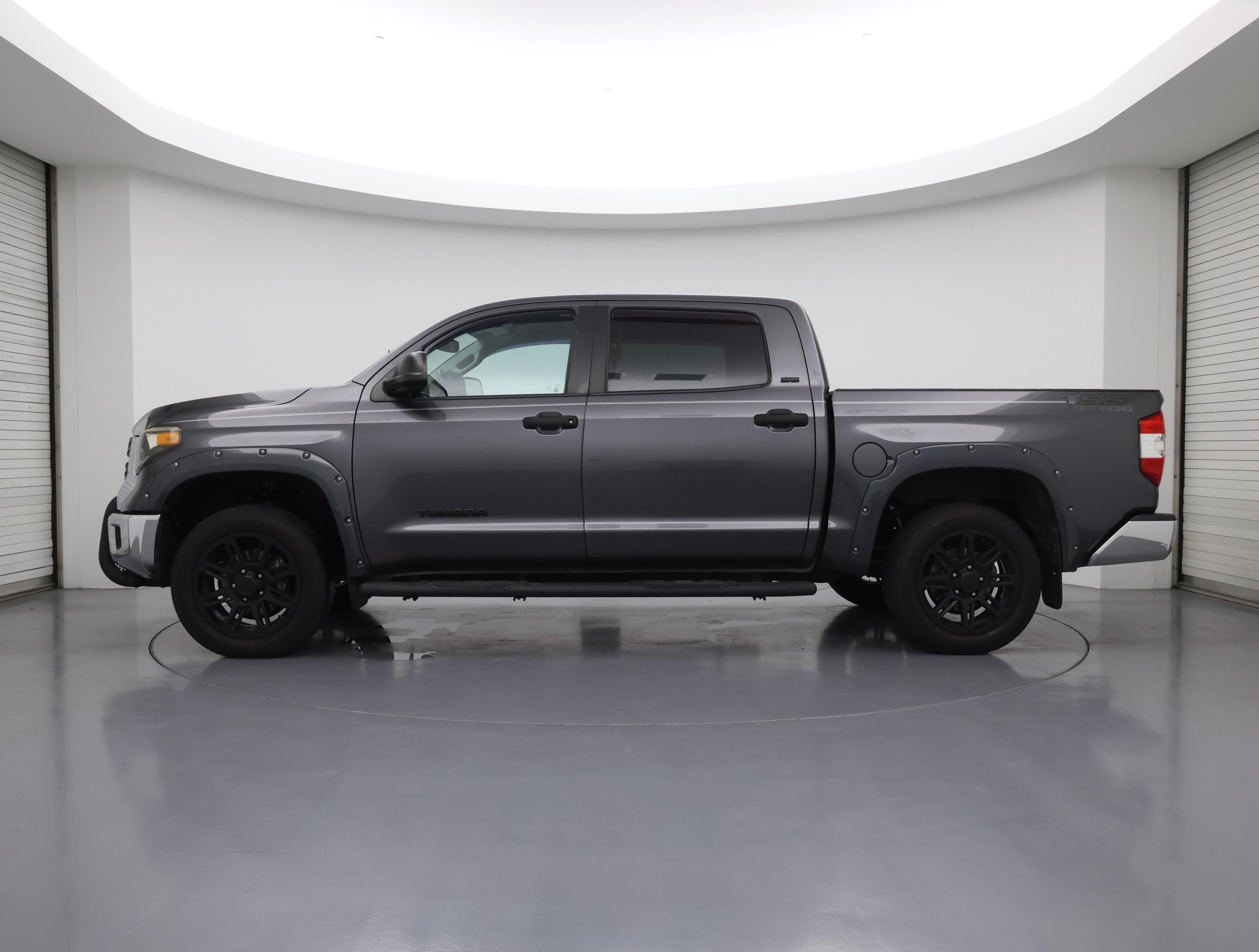 Thumbnail: 2018 Toyota Tundra - 3