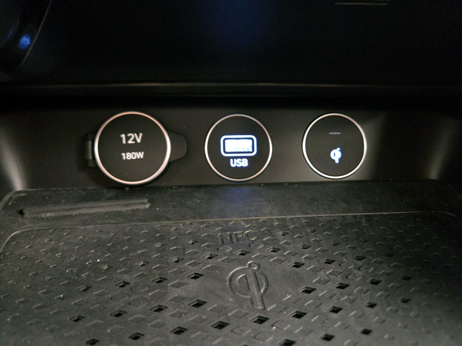 Thumbnail: 2022 Genesis G70 - 19