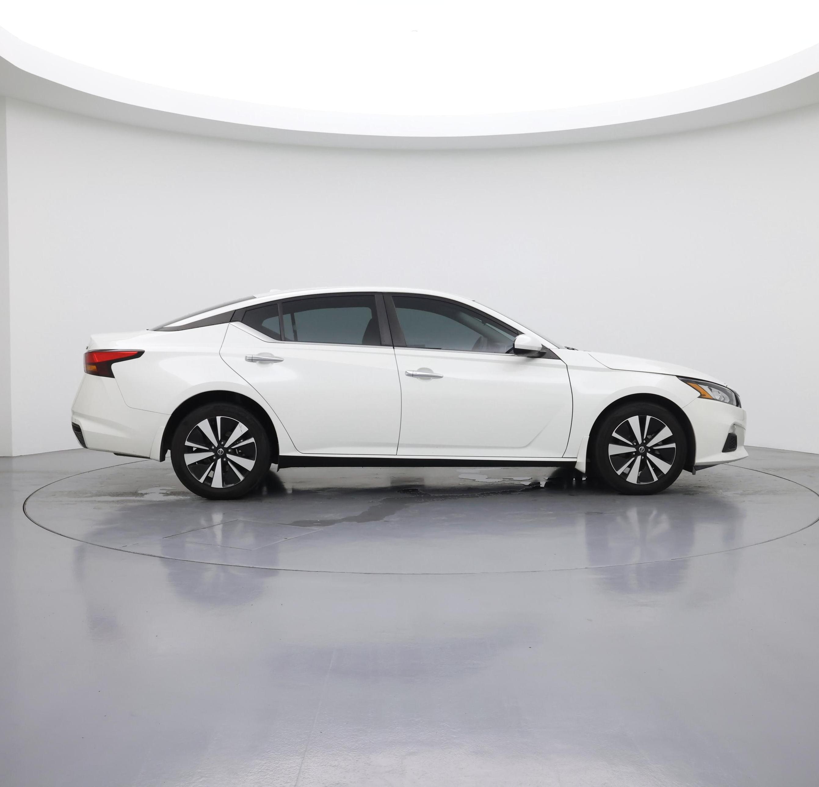 Thumbnail: 2021 Nissan Altima - 7