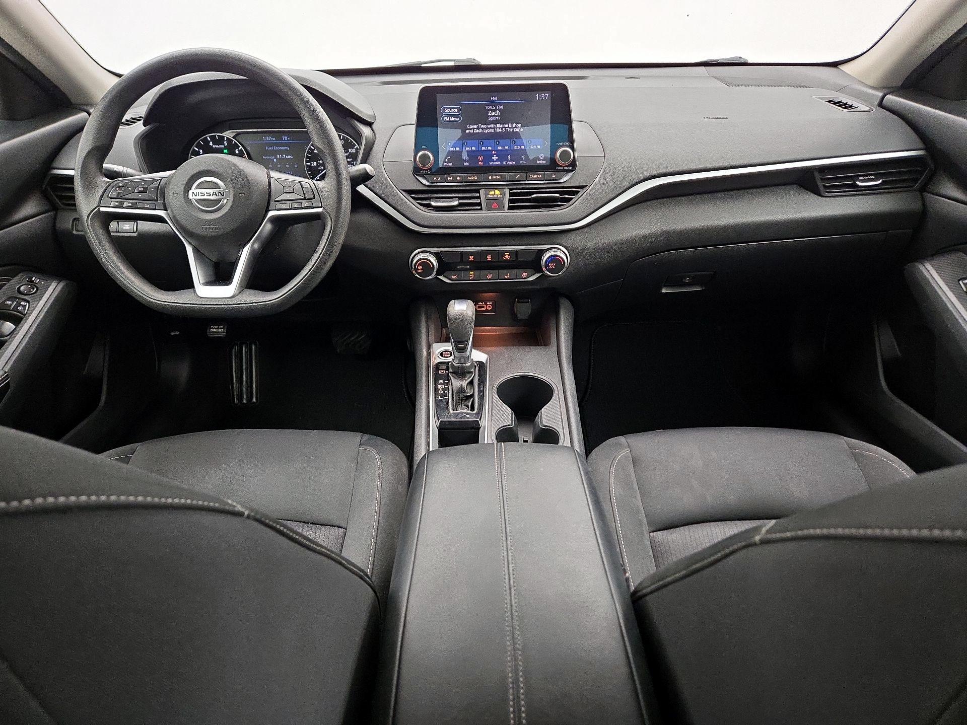 Thumbnail: 2019 Nissan Altima - 9