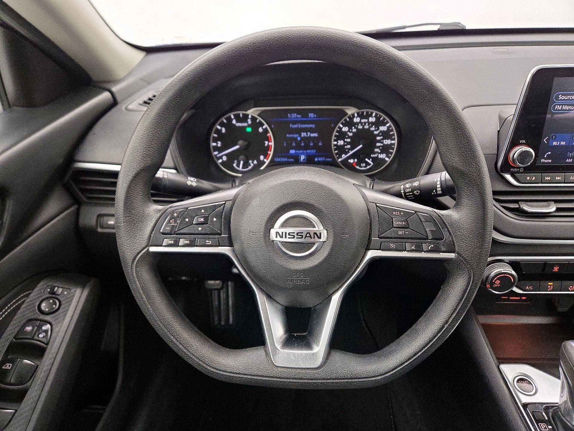 Thumbnail: 2019 Nissan Altima - 10
