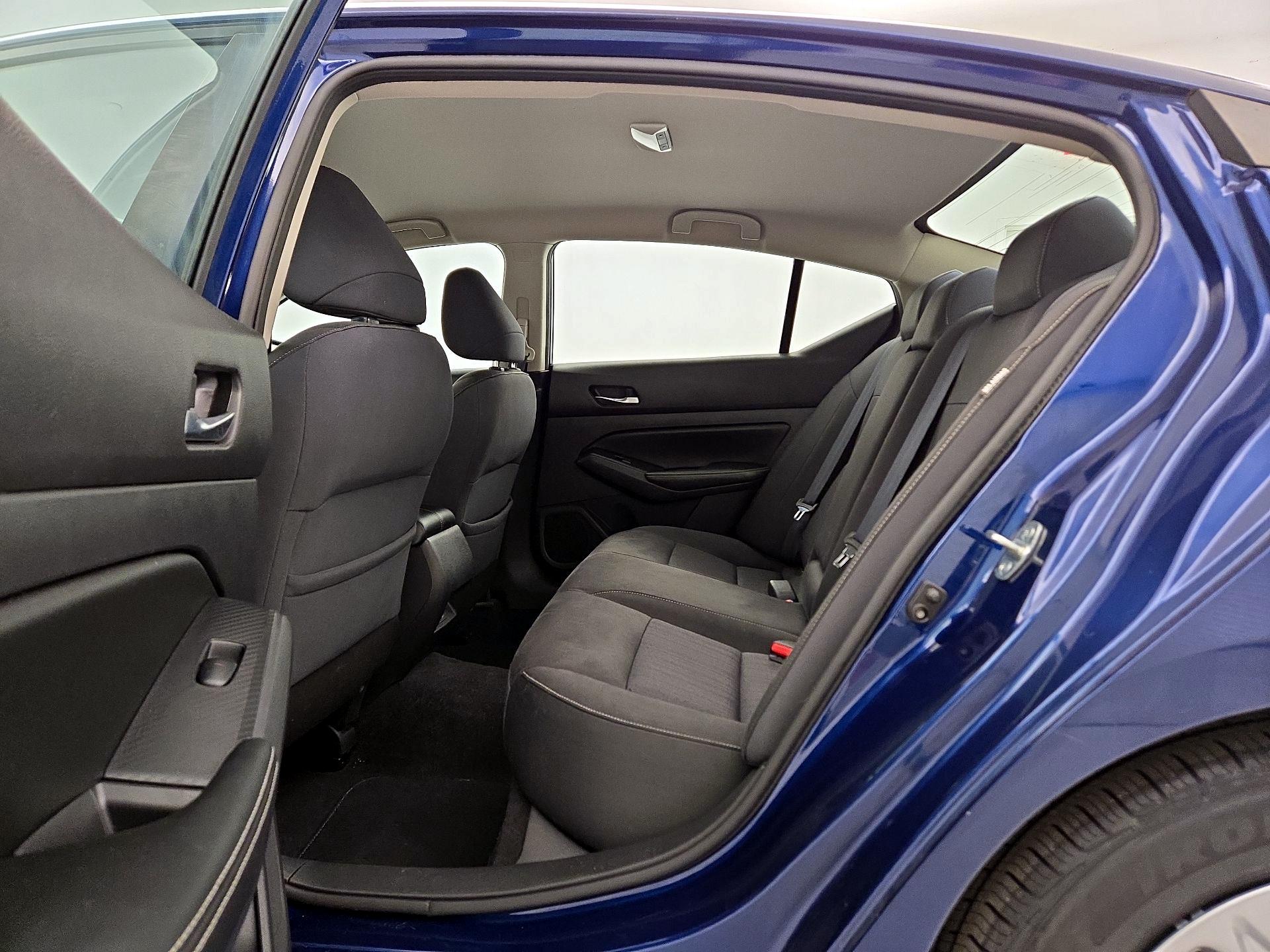 Thumbnail: 2019 Nissan Altima - 19